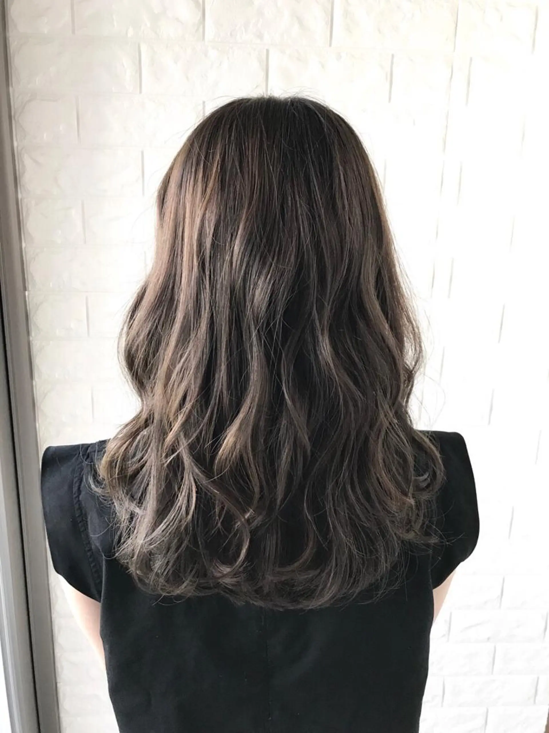 ロング カラー アッシュ 透明感カラー イルミナカラー ラベンダーカラー ラベンダーアッシュ エイジングケア特化 美容師✂️山崎竜二のヘアスタイル