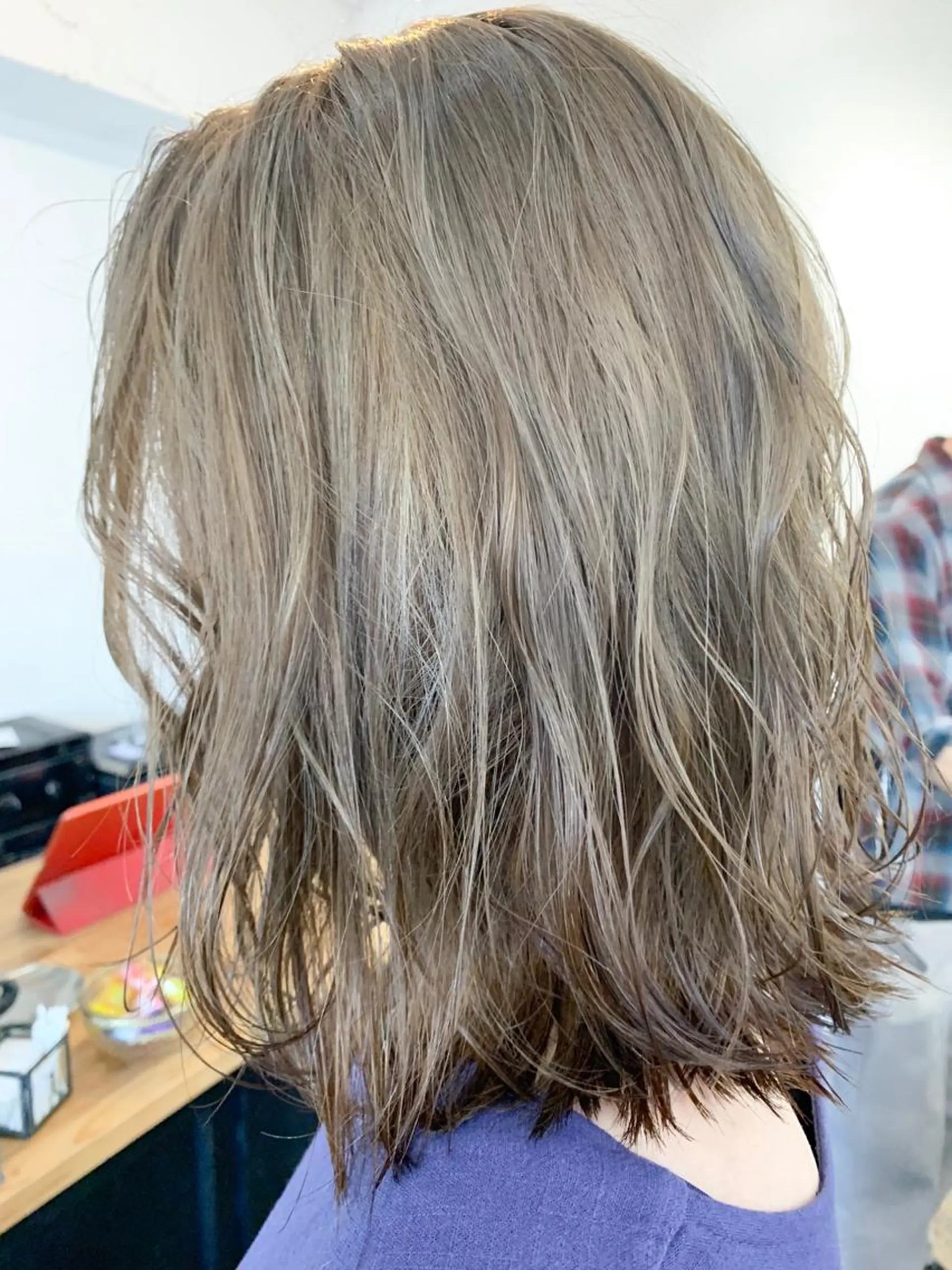 セミロング 初めてでも失敗しない 透明感カラー　Miiのヘアスタイル