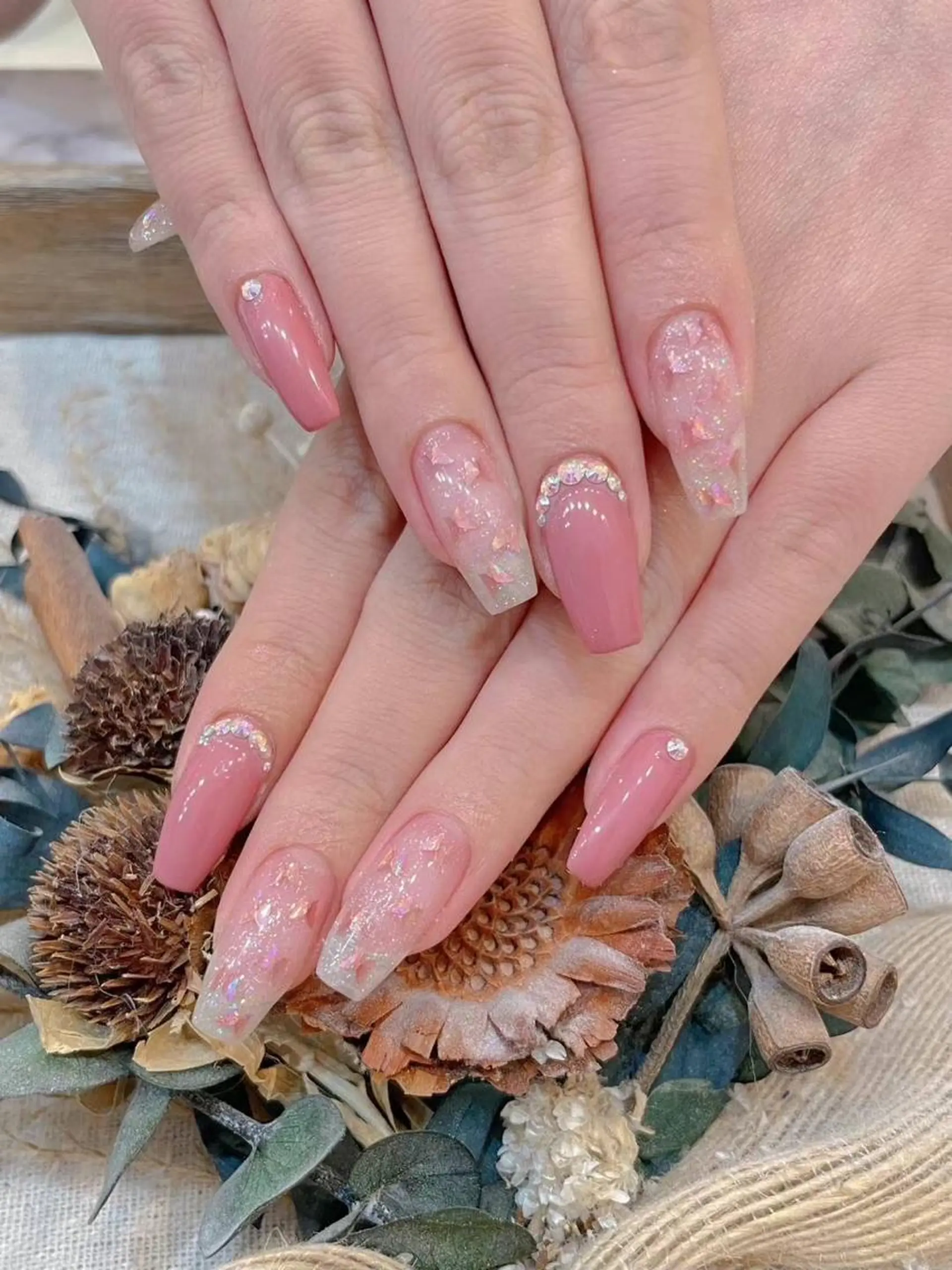 ネイル ピンク ストーンネイル babarla Nailのネイルデザイン