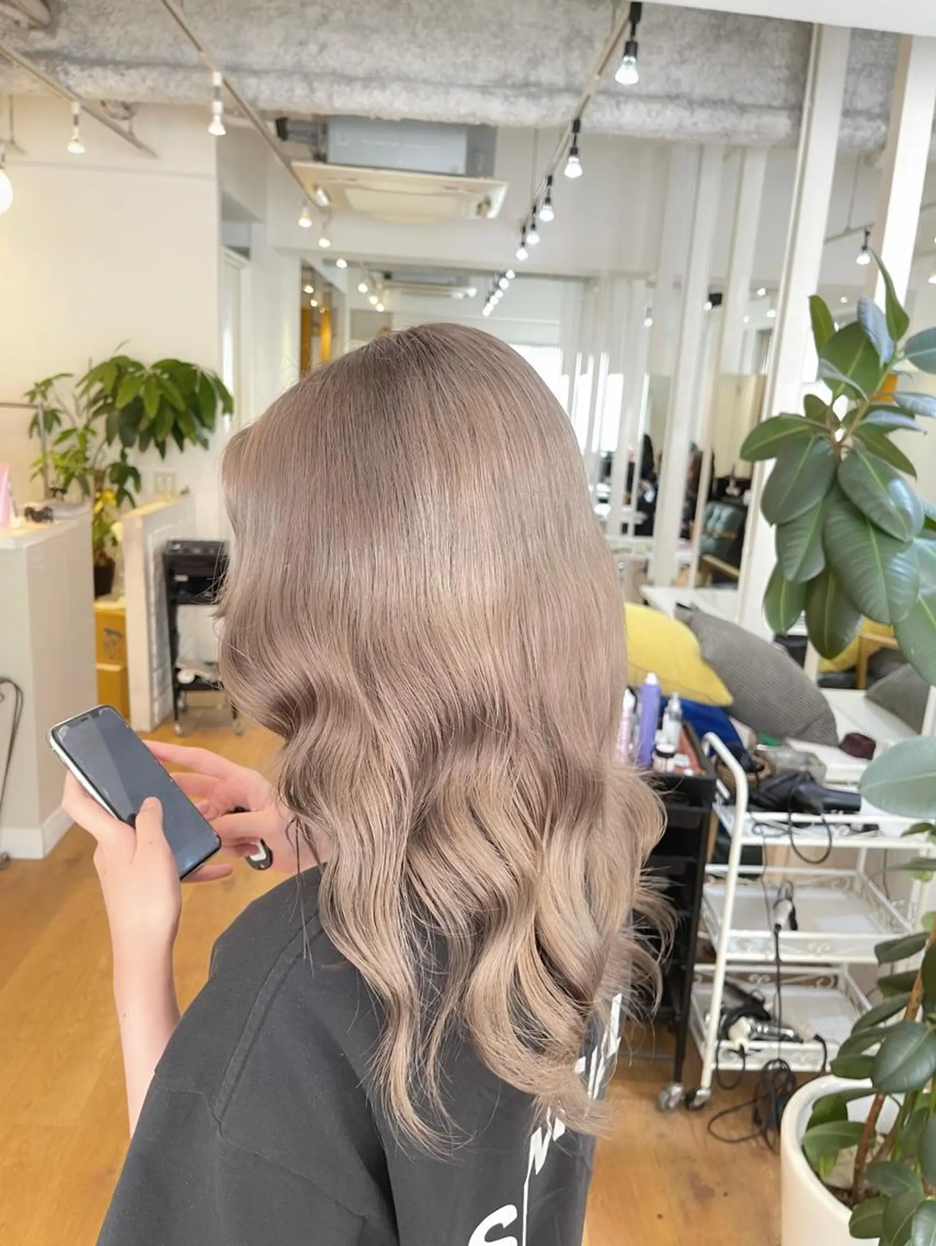 ミディアム 水原　悠吾 ELISS　ブリーチのヘアスタイル