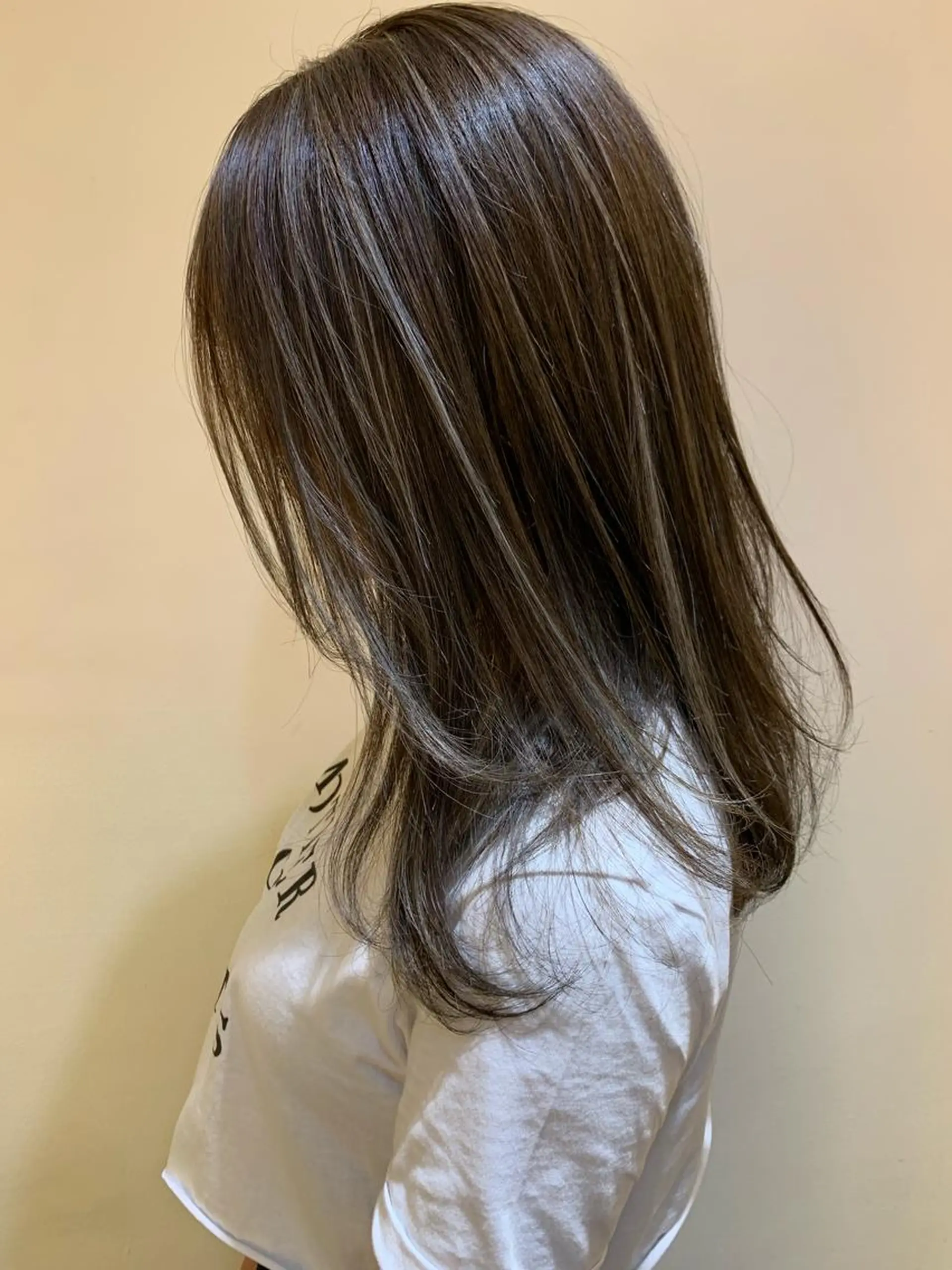 ミディアム カラー ハイライトカラー ハイライト 髪質改善サロン 心斎橋ARCHEのヘアスタイル