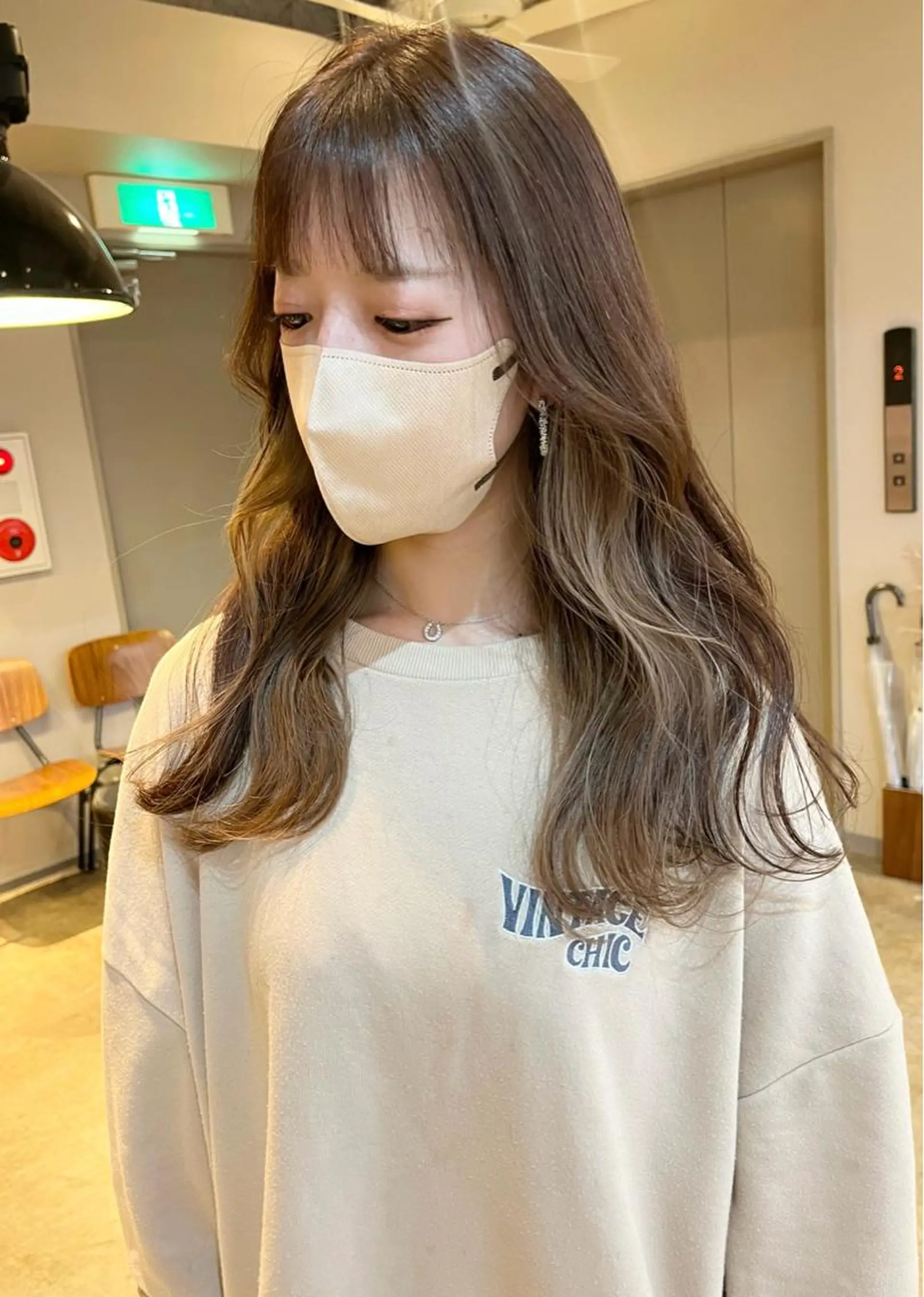 セミロング カラー ヘアカラー トリートメント 🩷ハイトーン透明感 レイヤー🩷ユリカのヘアスタイル