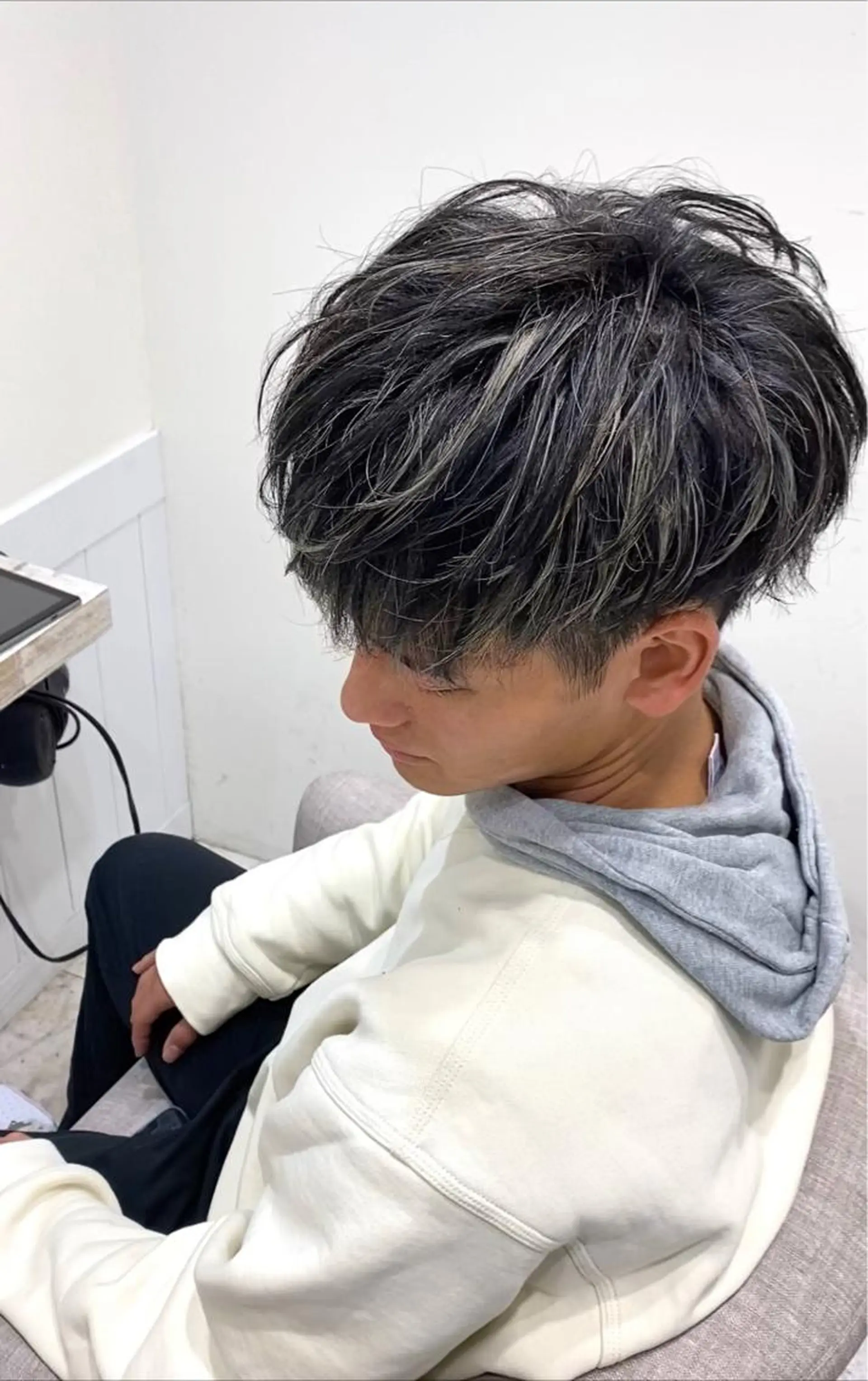 ショート ハイライト ヘアカラー トリートメント ROI 【ロイ】のヘアスタイル