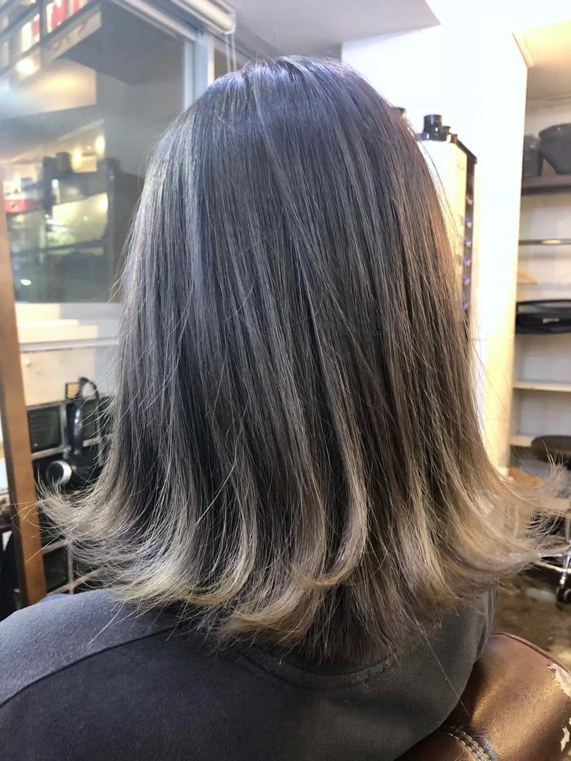 セミロング 吉田 典弘のヘアスタイル