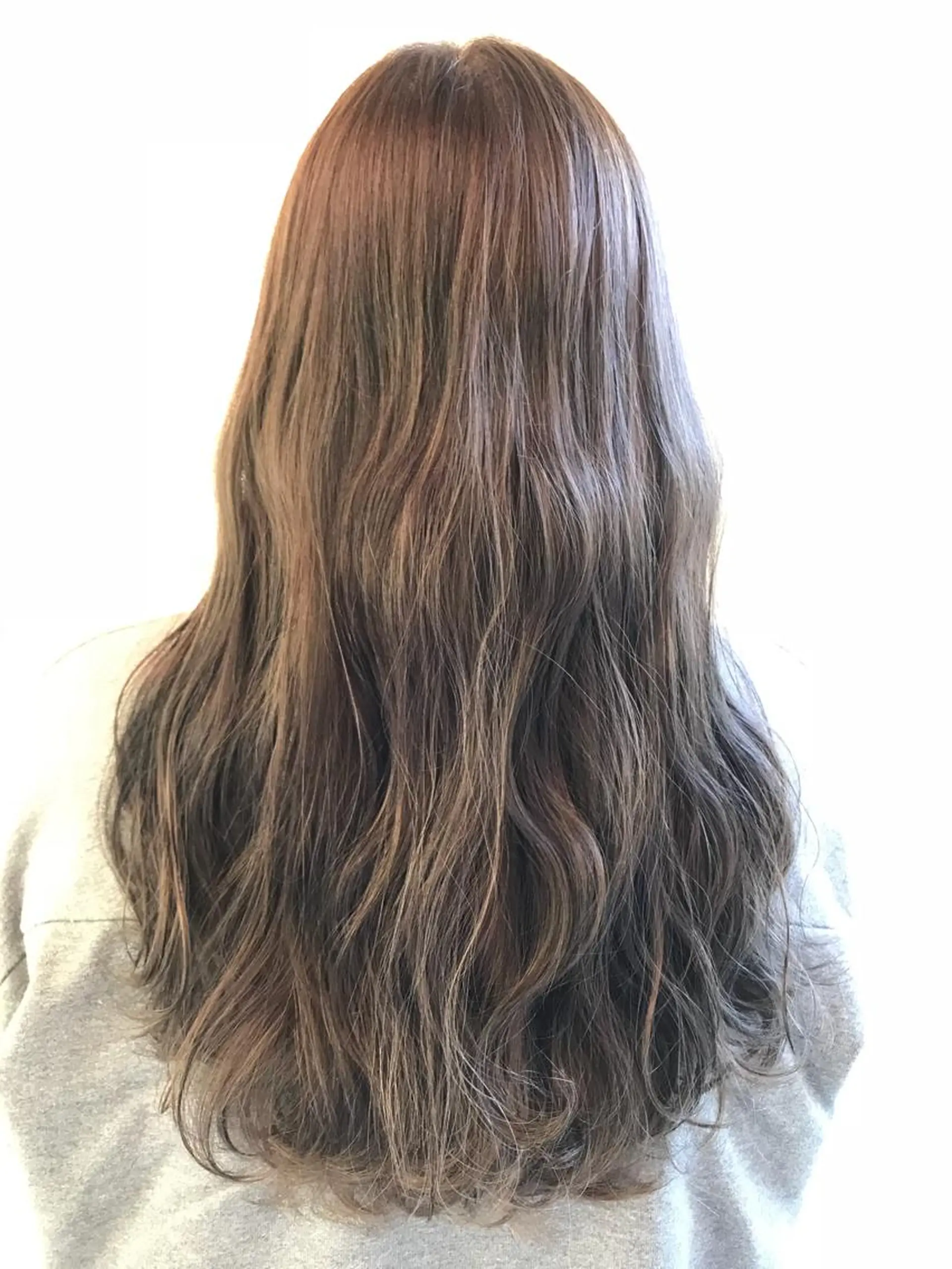 ロング カラー ベージュカラー ブリーチ ハイライトカラー ピンクカラー ピンクベージュ ヘアカラー やまだ まいのヘアスタイル