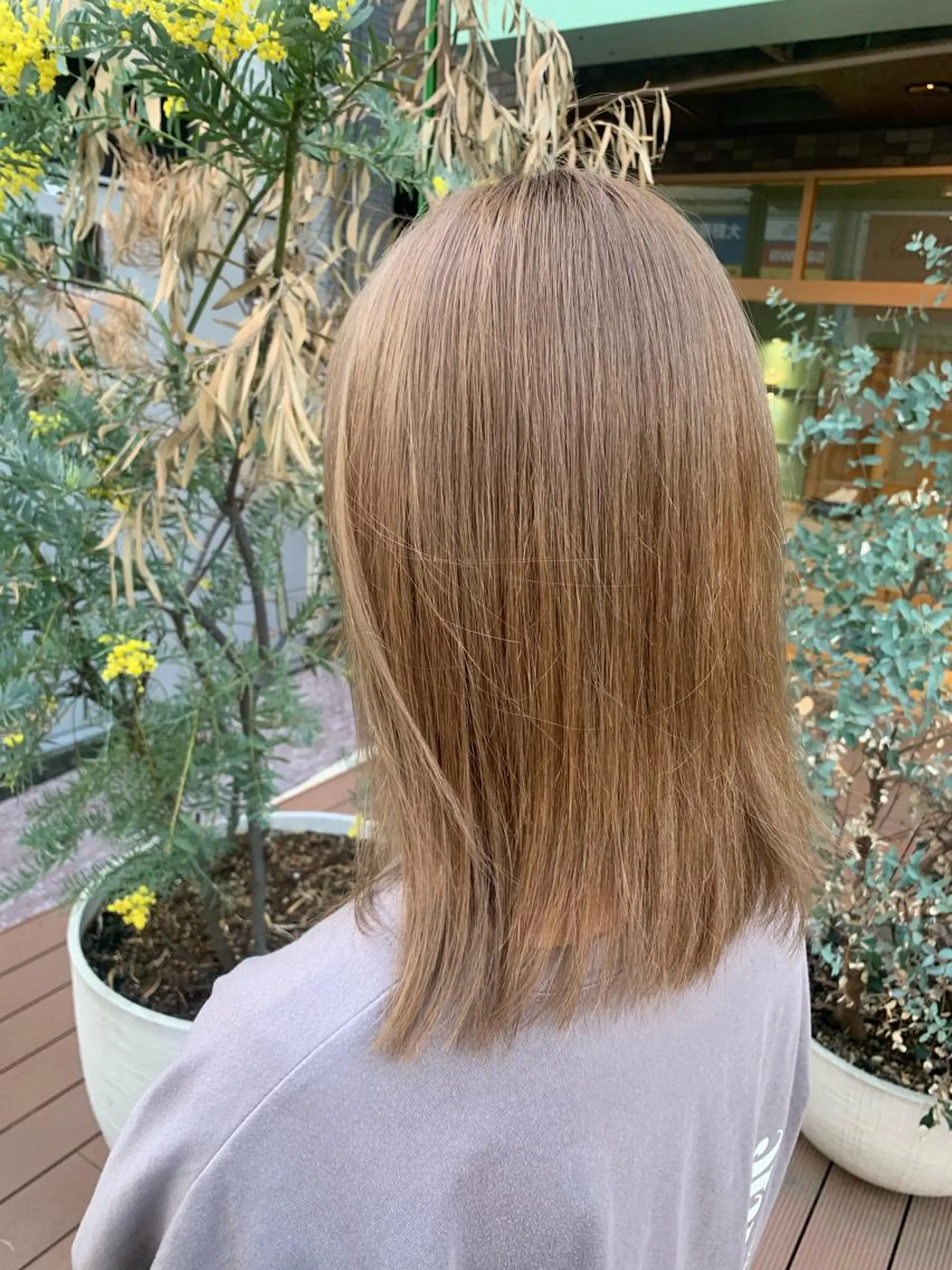 ミディアム カラー ベージュカラー ミルクティーベージュ ヘアカラー トリートメント ハイトーン/メンズ/ ウルフ特化   小松のヘアスタイル