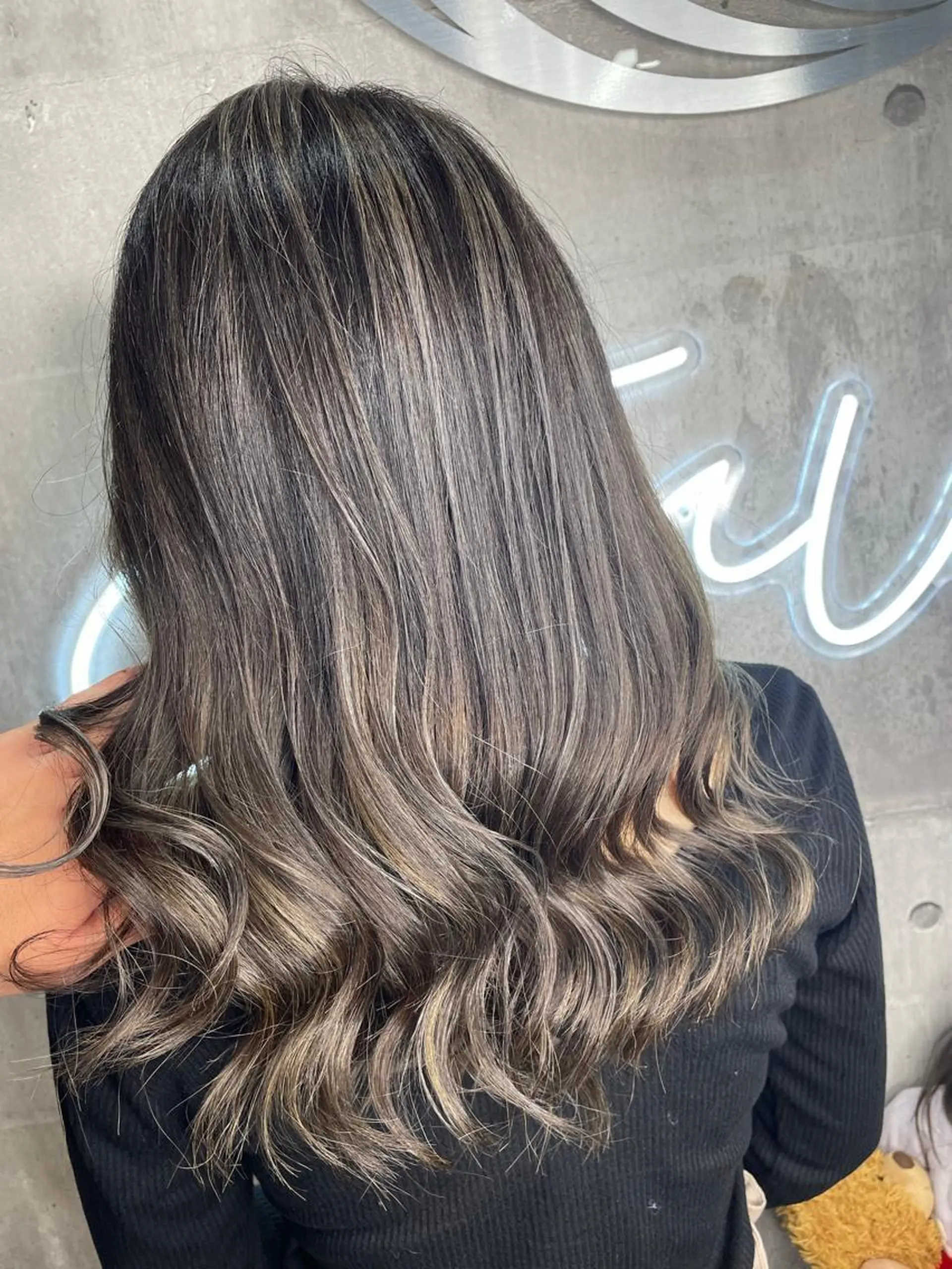ロング パーマ ヘアアレンジ メンズ キッズ ネイル マツエク・マツパ アイブロウ シールエクステ メンズバレイヤージュ メンズハイライト メンズインナーカラー メンズ韓国風 韓国/顔周り/透明感 /レイヤー/ひなたのヘアスタイル