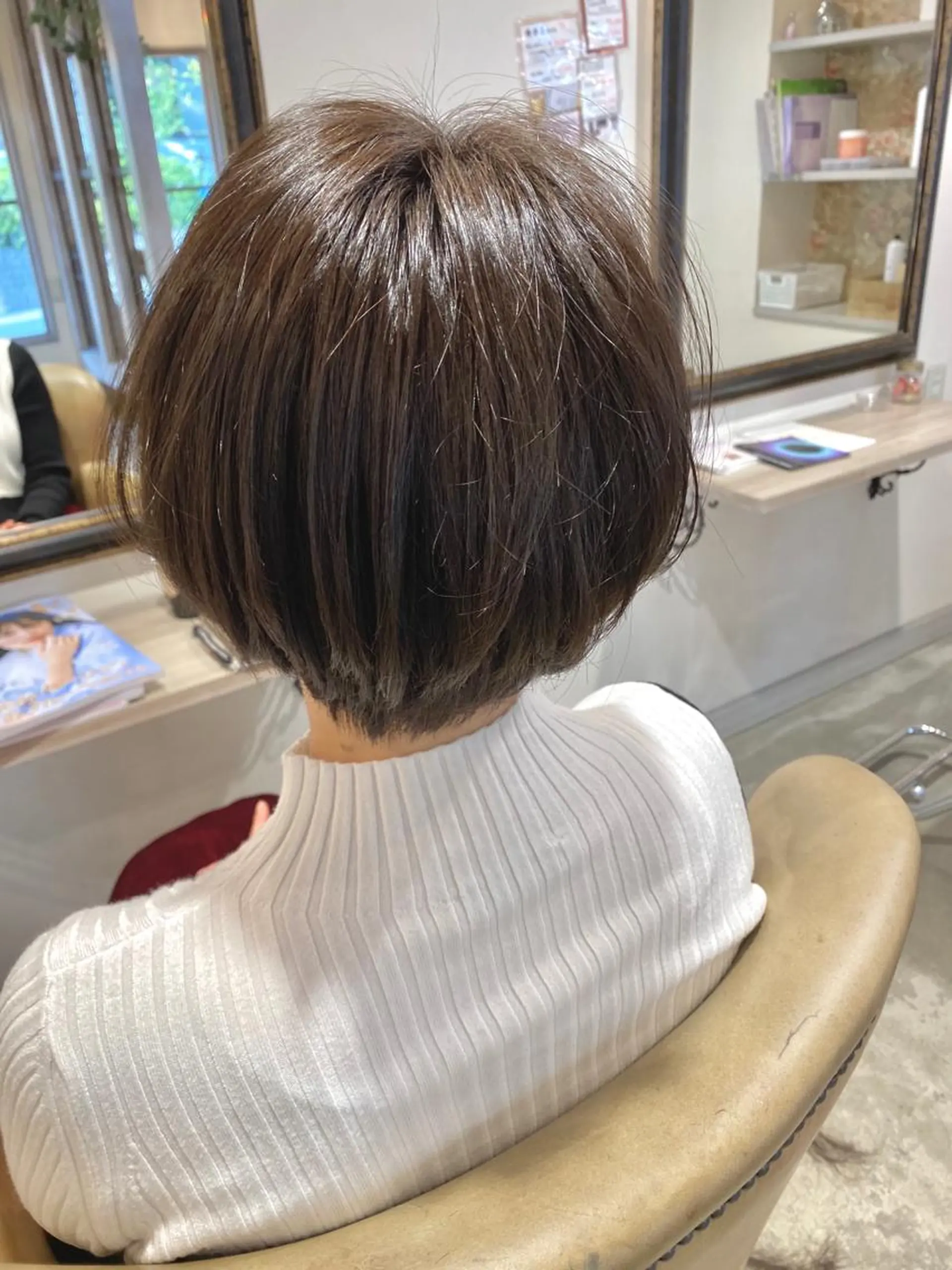 ショート カラー 透明感カラー グレージュ くびれヘア ショートヘア 美髪・髪質改善 有田怜平のヘアスタイル