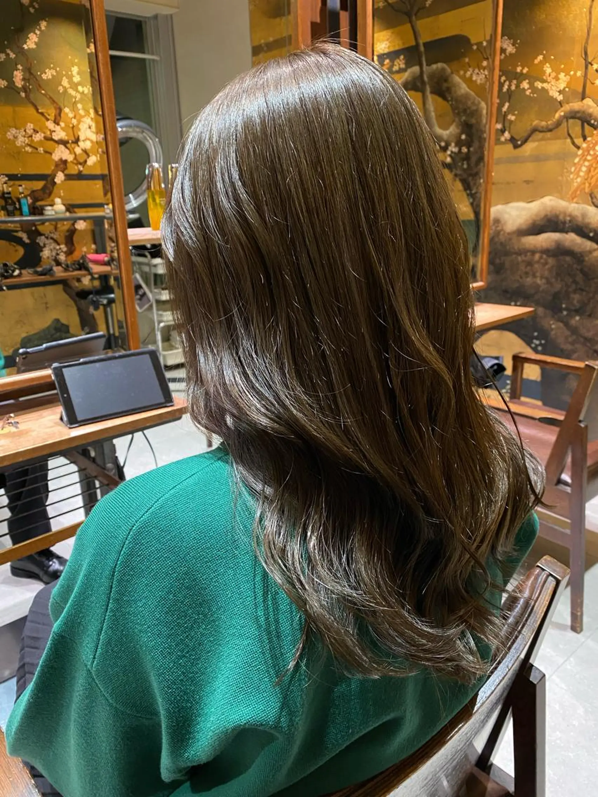 セミロング カラー ベージュカラー オリーブベージュ 縮毛矯正/髪質改善 ルクア9F/小倉悠佑のヘアスタイル