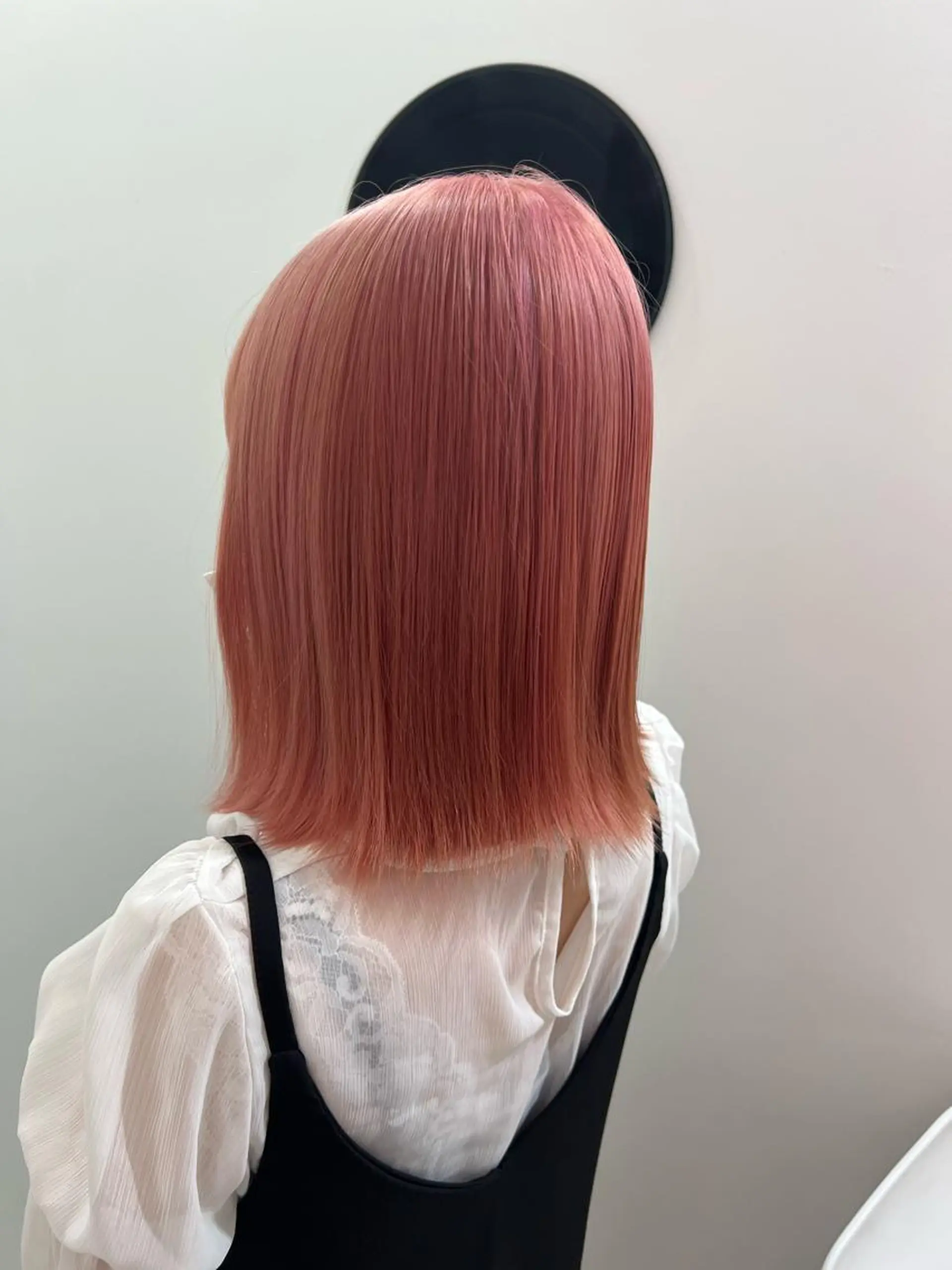 ショート カラー ヘアアレンジ 🧨ブリーチー×ボブ レイヤー💎じゅえるのヘアスタイル