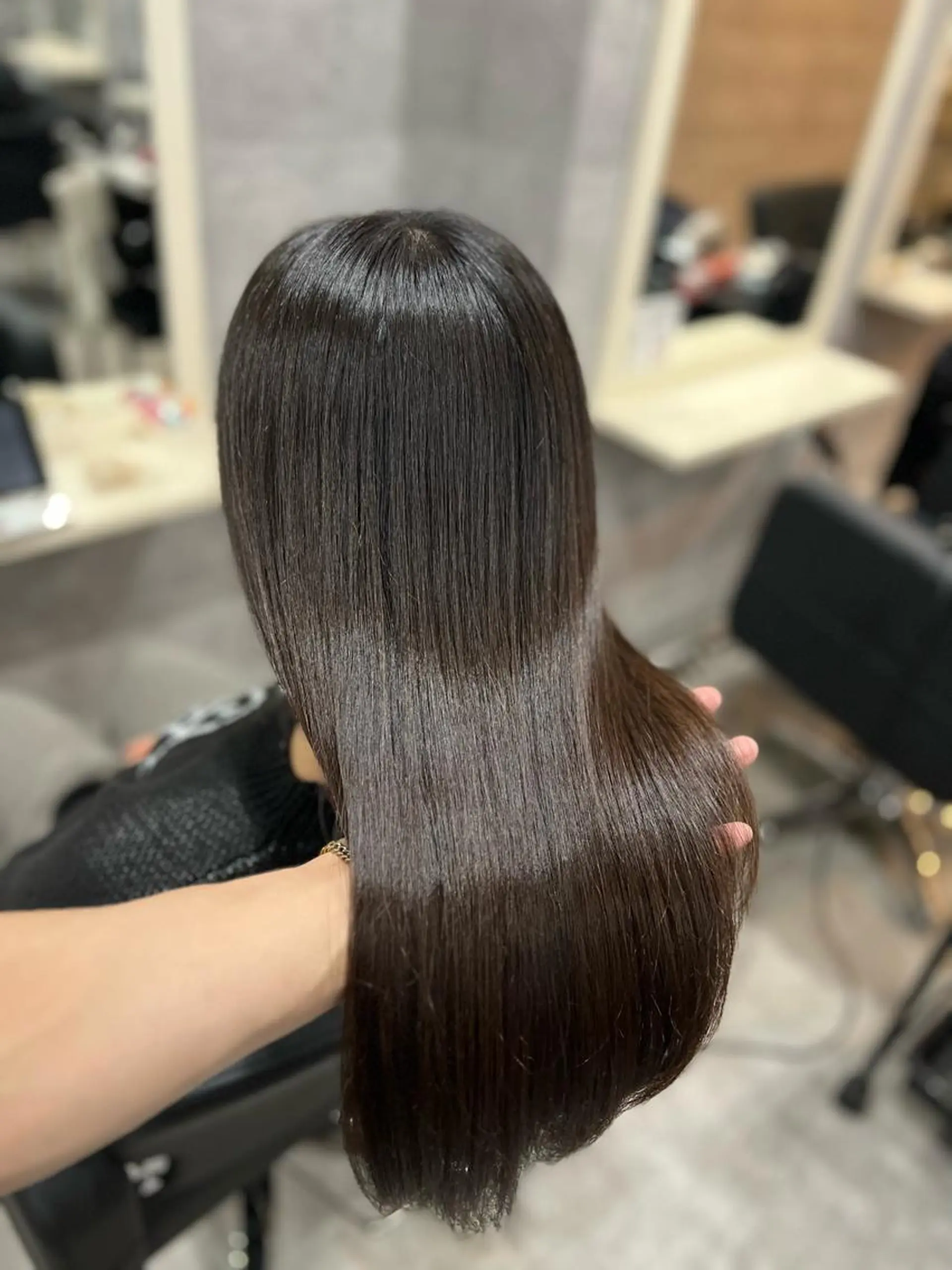 ロング 髪質改善 トリートメント カット 縮毛矯正 トリートメント 🌿海山龍馬🌿前髪 /顔まわり/レイヤーのヘアスタイル