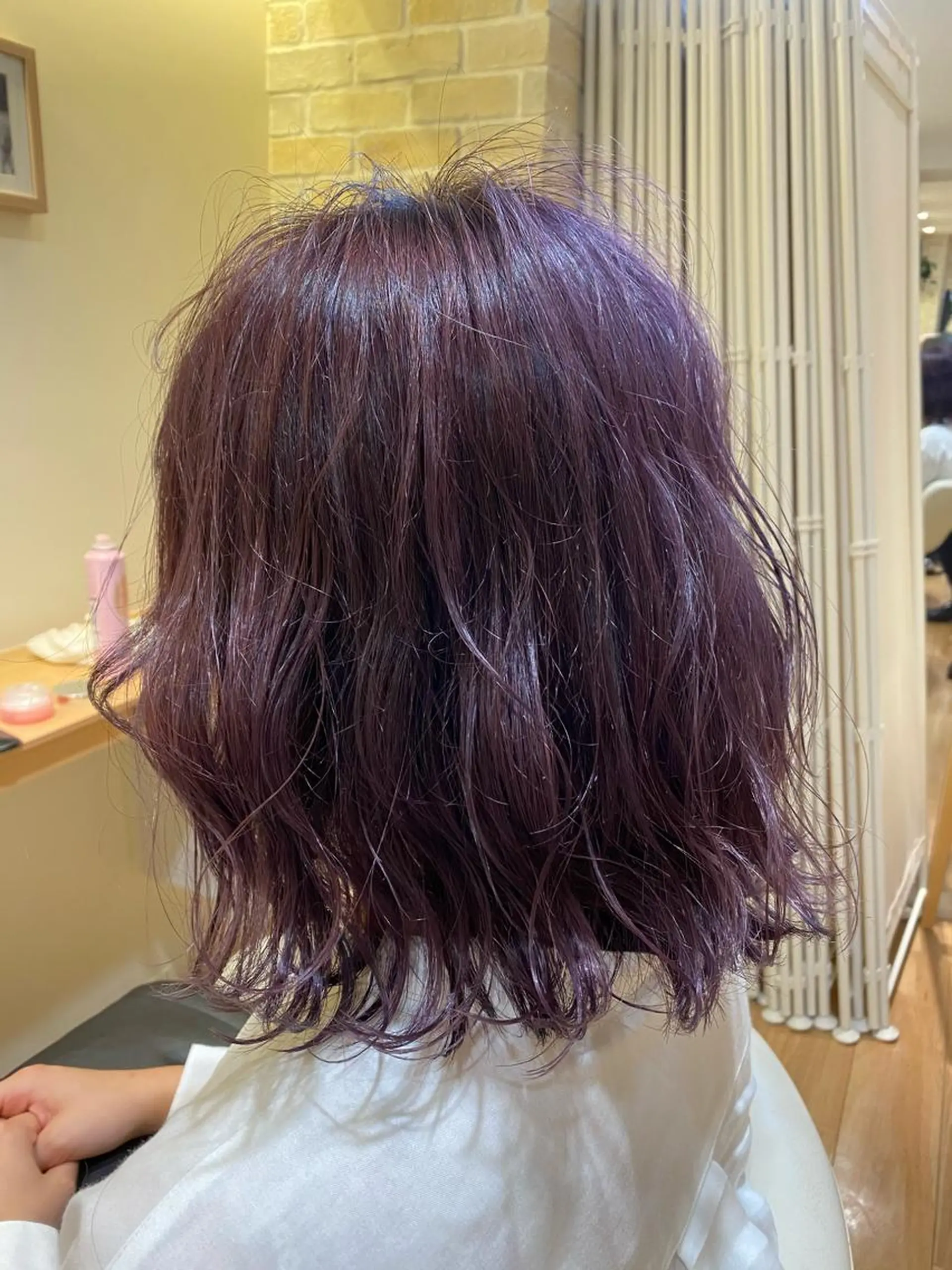 ミディアム カラー ラベンダーカラー ハイトーンエフェクト ブリーチいち丸のヘアスタイル