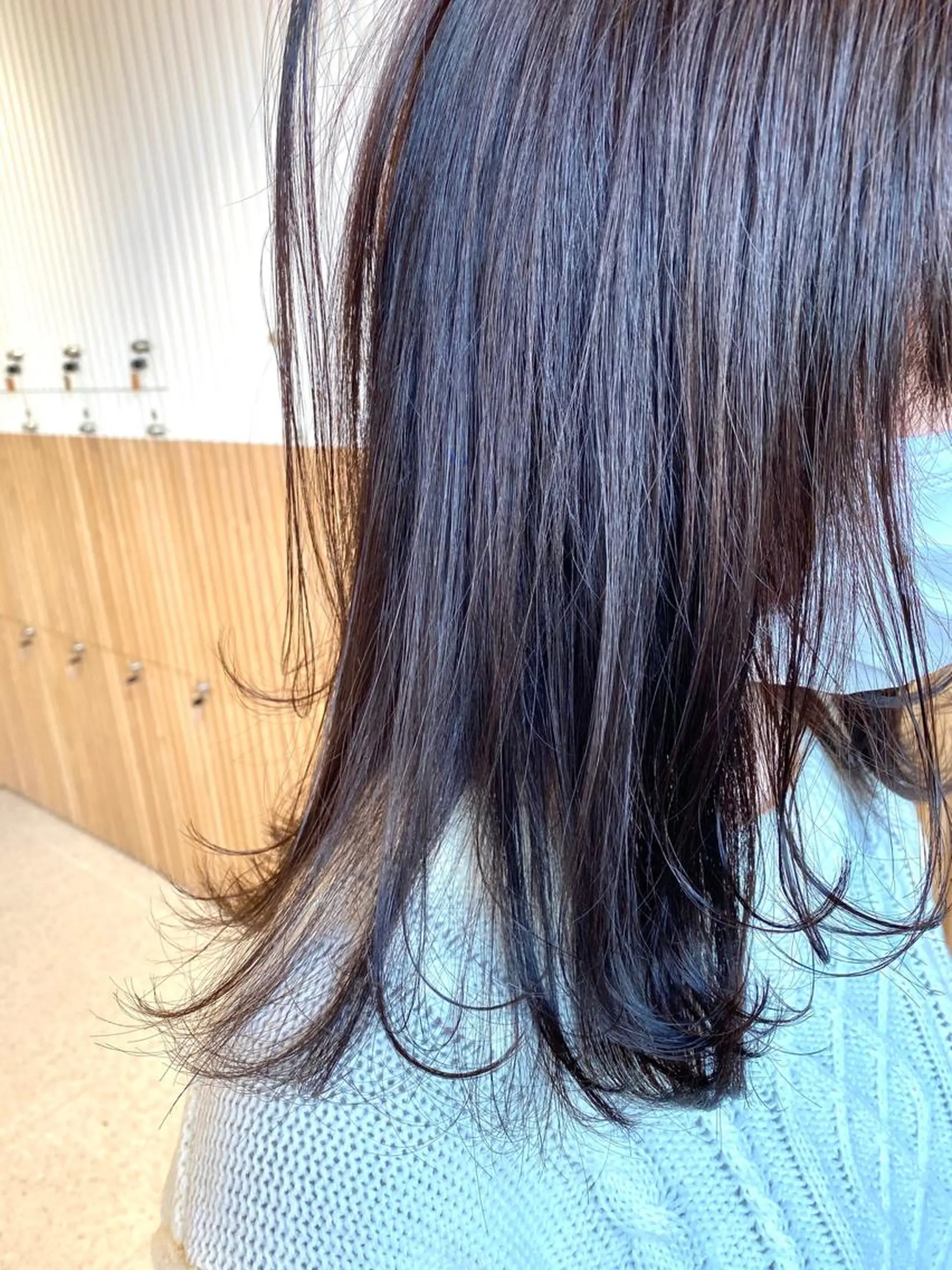 セミロング カラー グレージュ ラベンダーカラー ラベンダーグレージュ ラベンダーグレー レイヤーカット カット ヘアカラー トリートメント 谷合 貴志のヘアスタイル