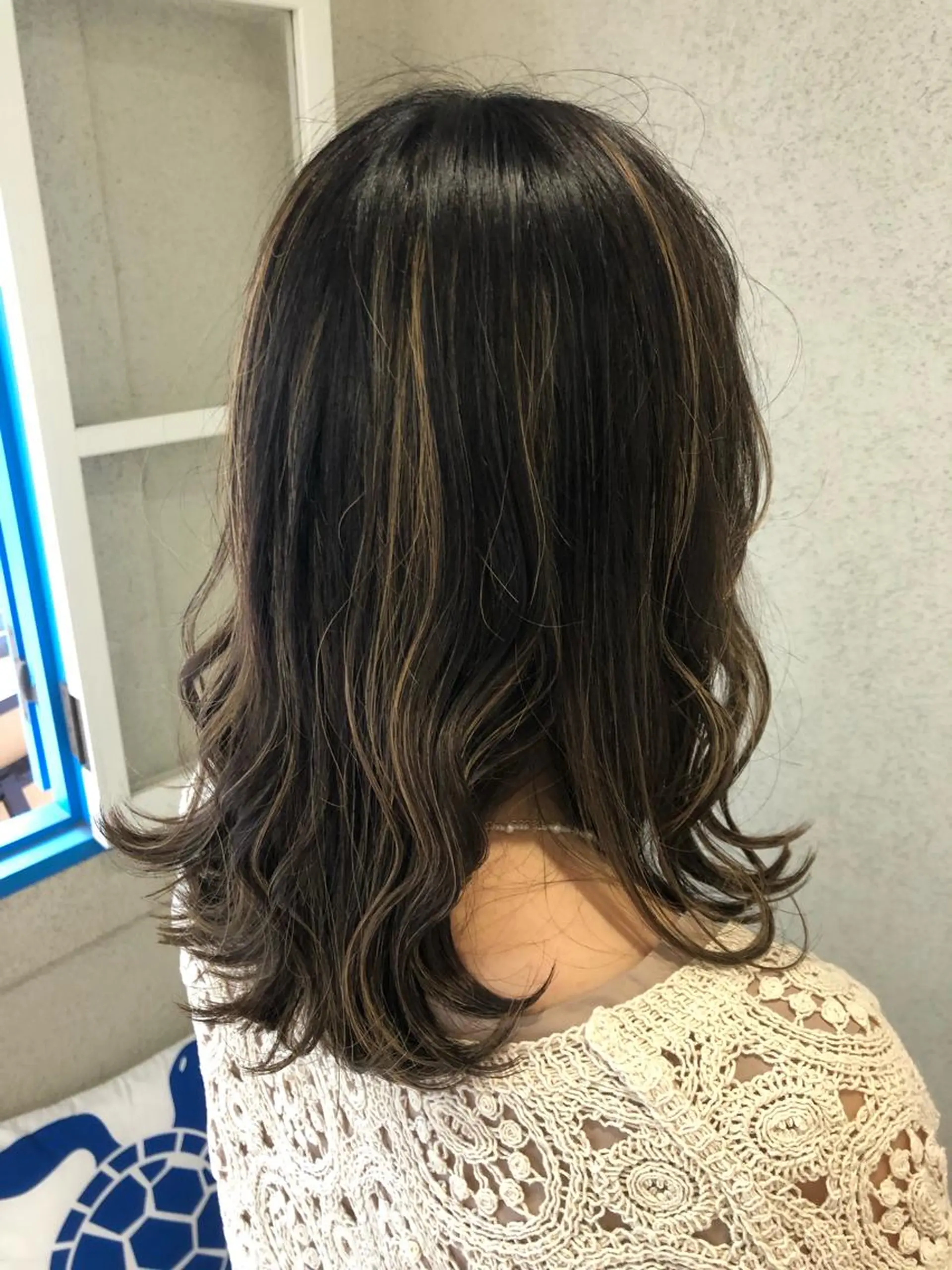 ミディアム カット 阿部 美咲のヘアスタイル