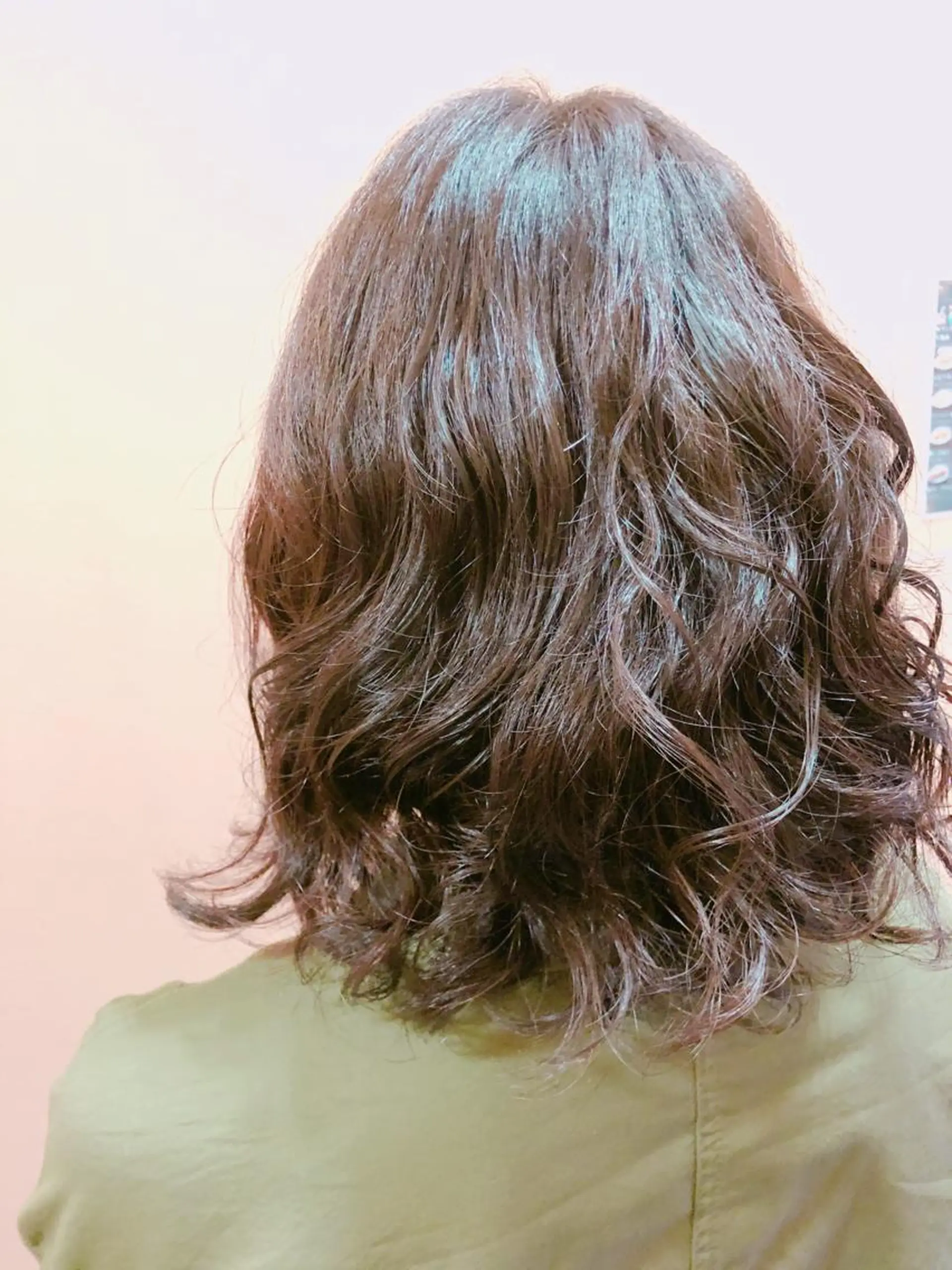 ミディアム パーマ EYEstylist ·ai MOERIのマツエク・マツパデザイン