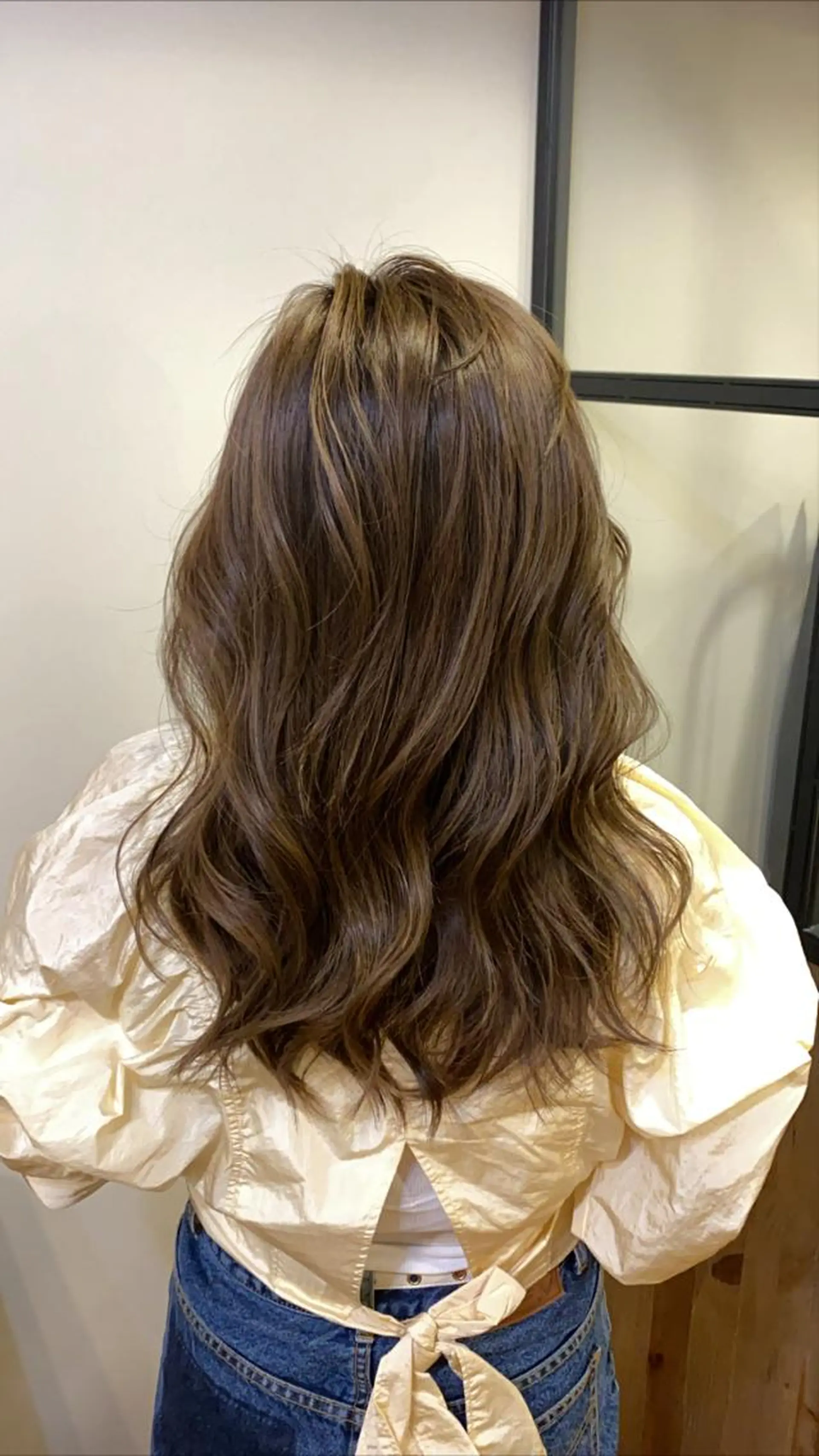 セミロング MAAT所属 AKANEのヘアスタイル