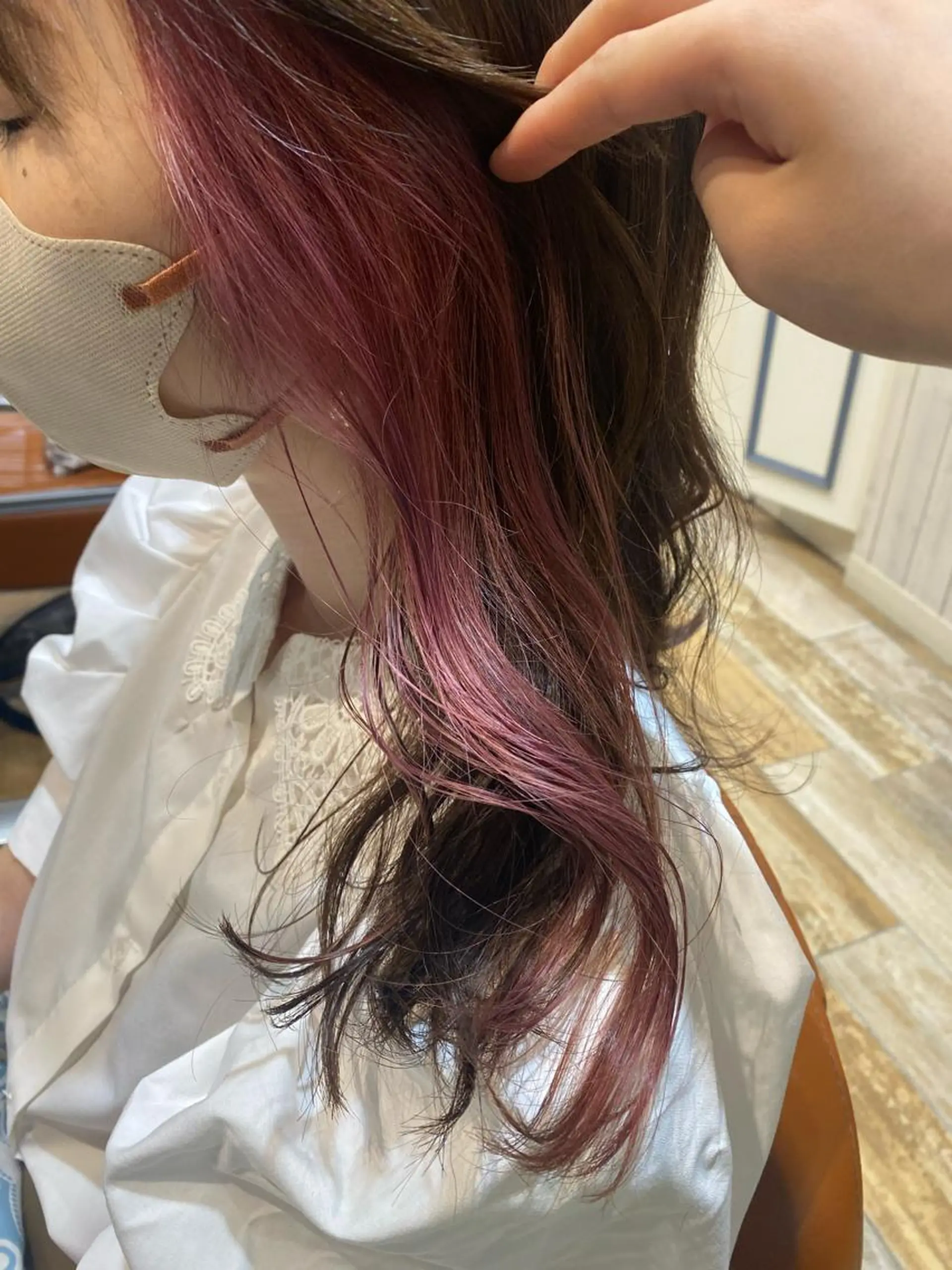 セミロング カラー ヘアカラー 宮内 真乃のヘアスタイル