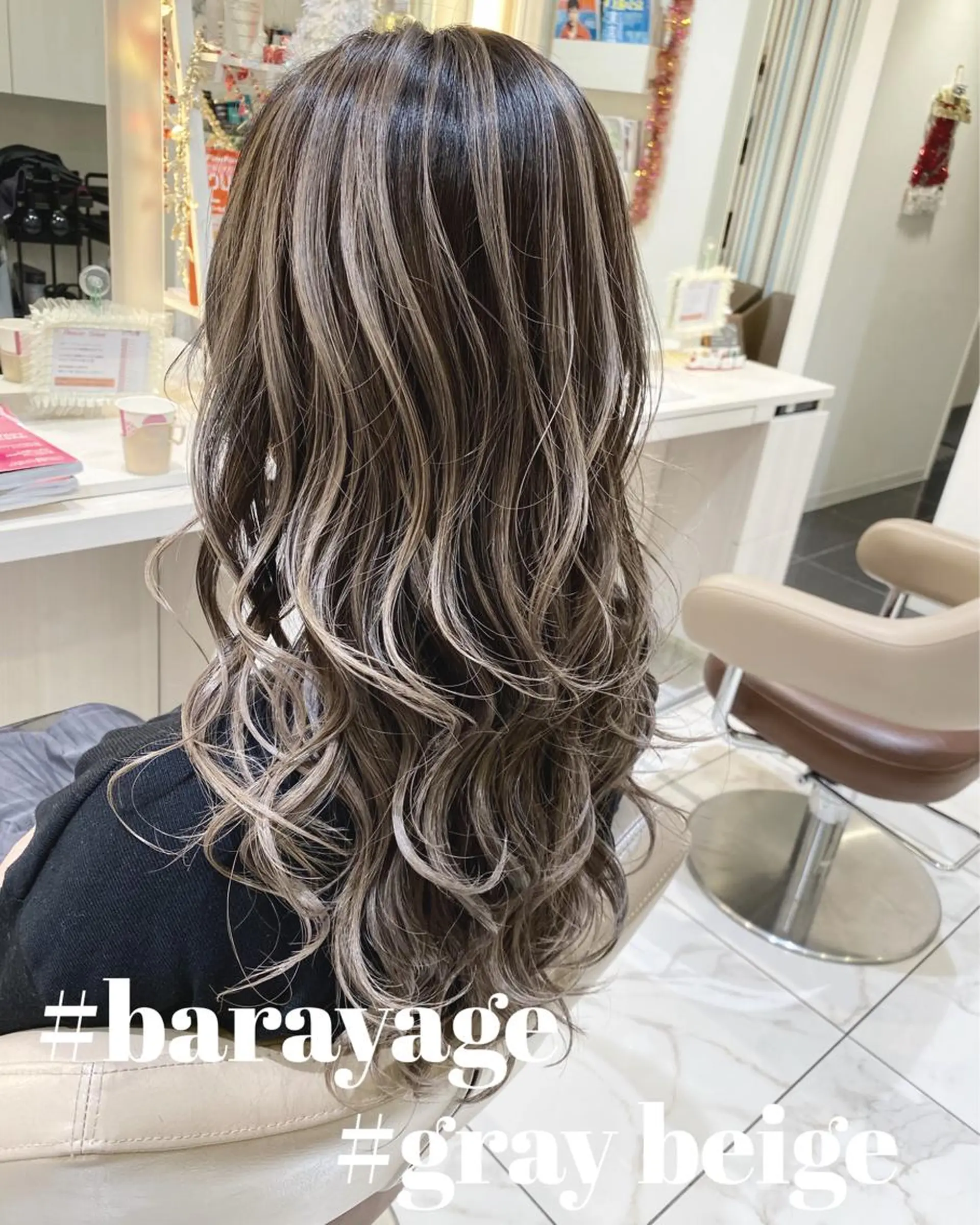 セミロング カラー バレイヤージュ グレージュ レイヤーカット カット ヘアカラー 山崎俊輔/髪質改善 /バレイヤージュのヘアスタイル