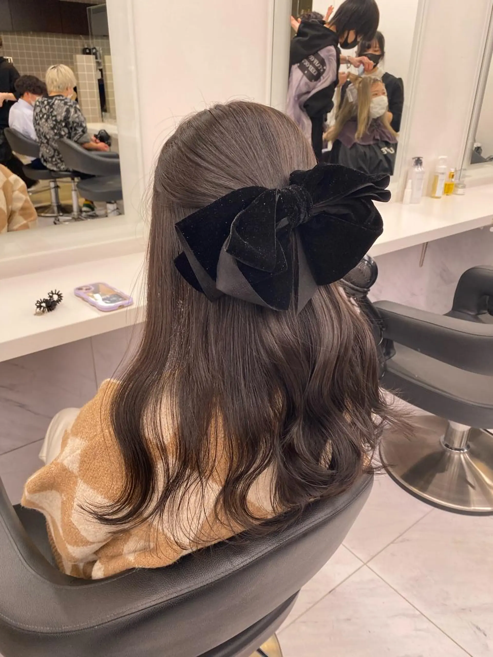 ロング カラー ヘアアレンジ キッズ ブラウンカラー TRU Shino🦋のマツエク・マツパデザイン