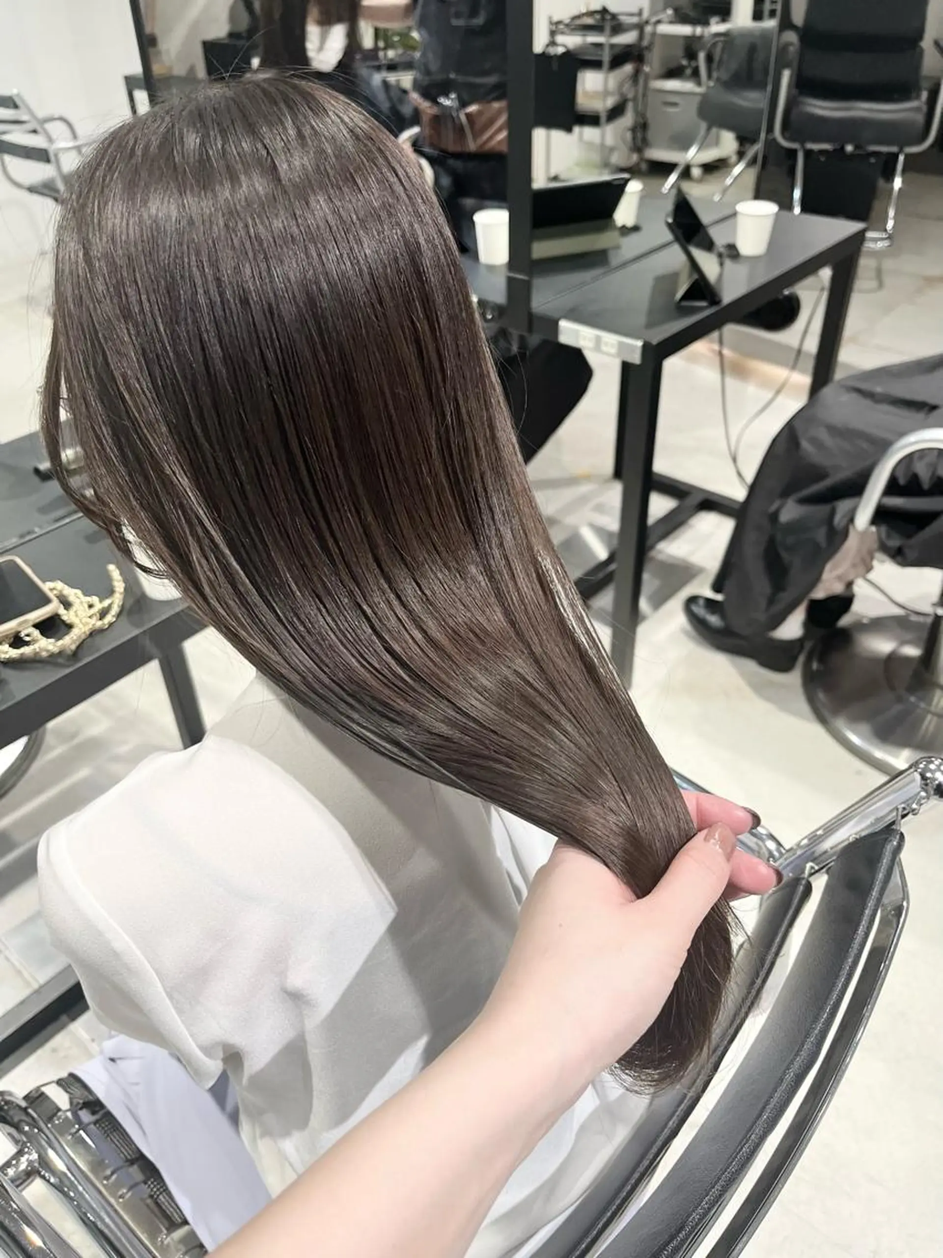 ロング カラー パーマ ヘアアレンジ 透明感/オリーブ/ グレージュ/YUKAのヘアスタイル