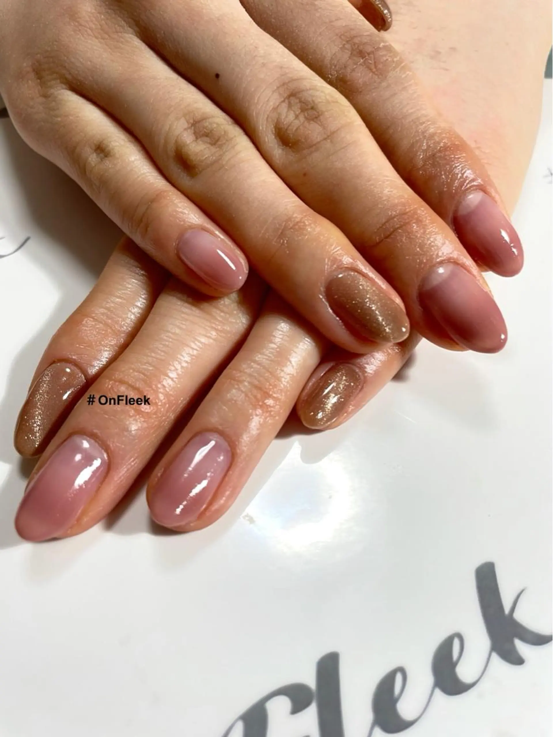 ネイル マグネットネイル ハンドネイル NailSalon ＃OnFleekのネイルデザイン