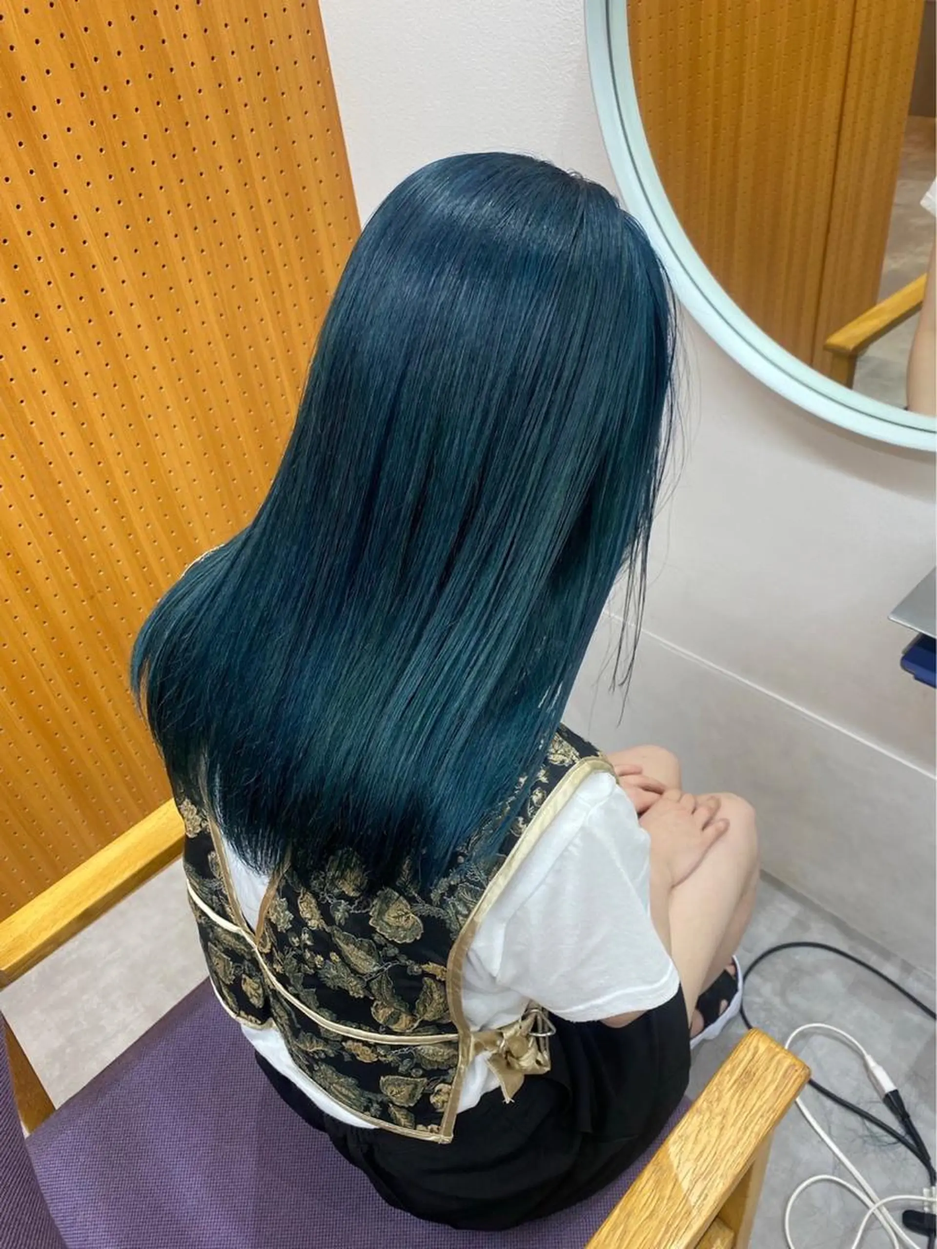 ロング カラー ブリーチ ケアブリーチ ハイトーンカラー ロング ダウンパーマ 【sity.ザイク】のヘアスタイル