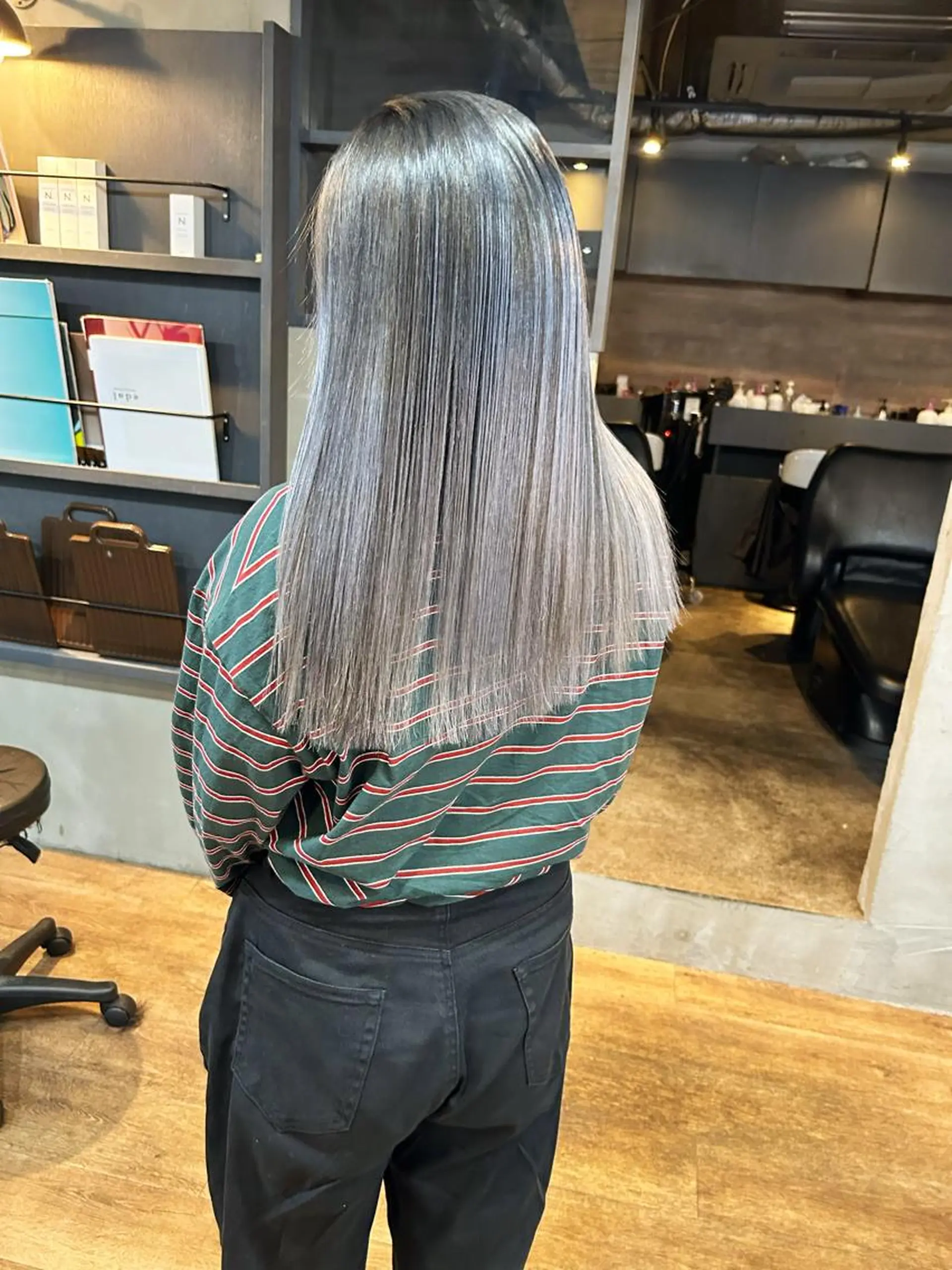 セミロング カラー ヘアカラー トリートメント yoriダブルカラー 代表すがわらのヘアスタイル