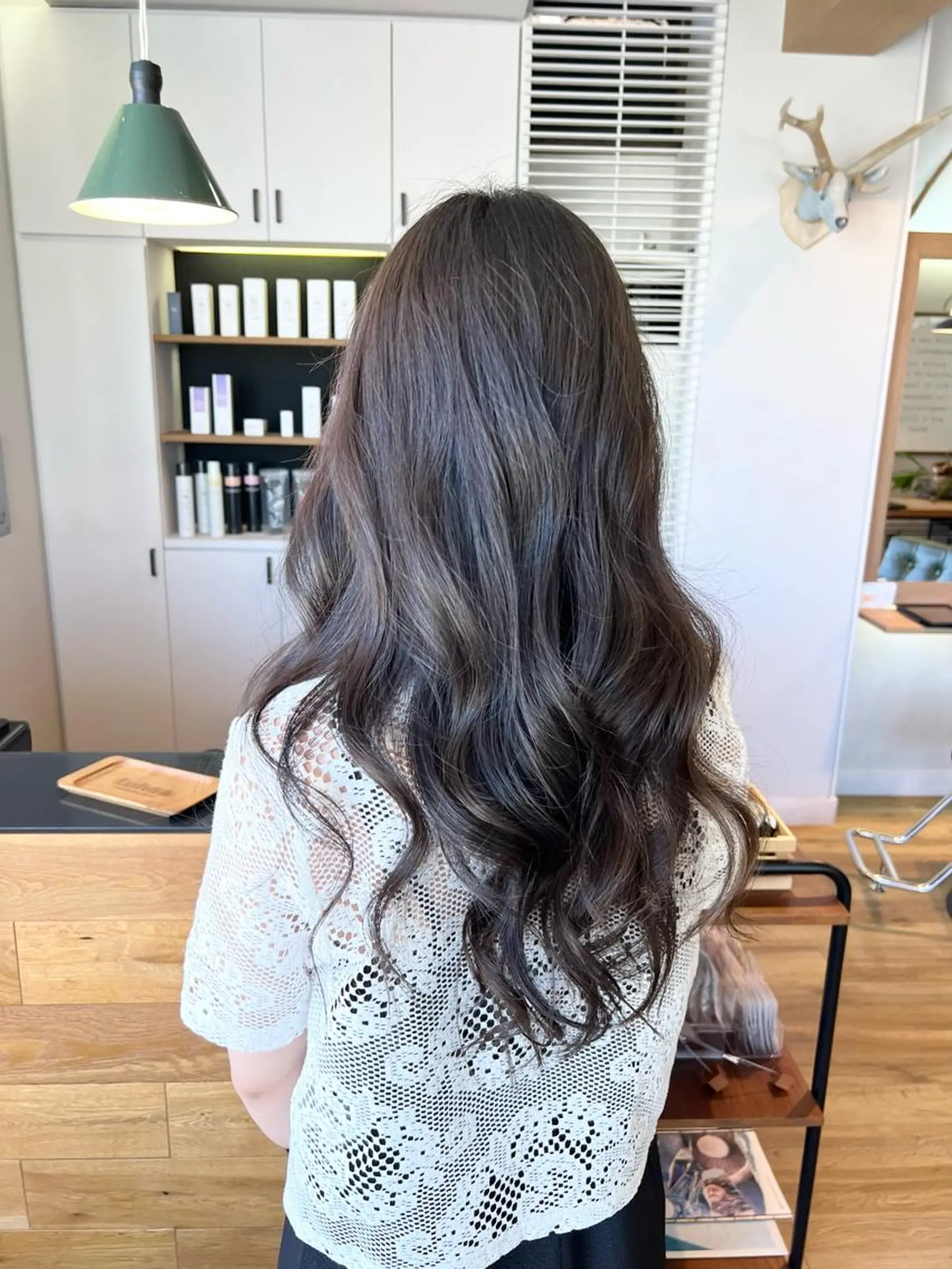 ロング アッシュ アッシュグレー カット ヘアカラー トリートメント 堀 望美のヘアスタイル