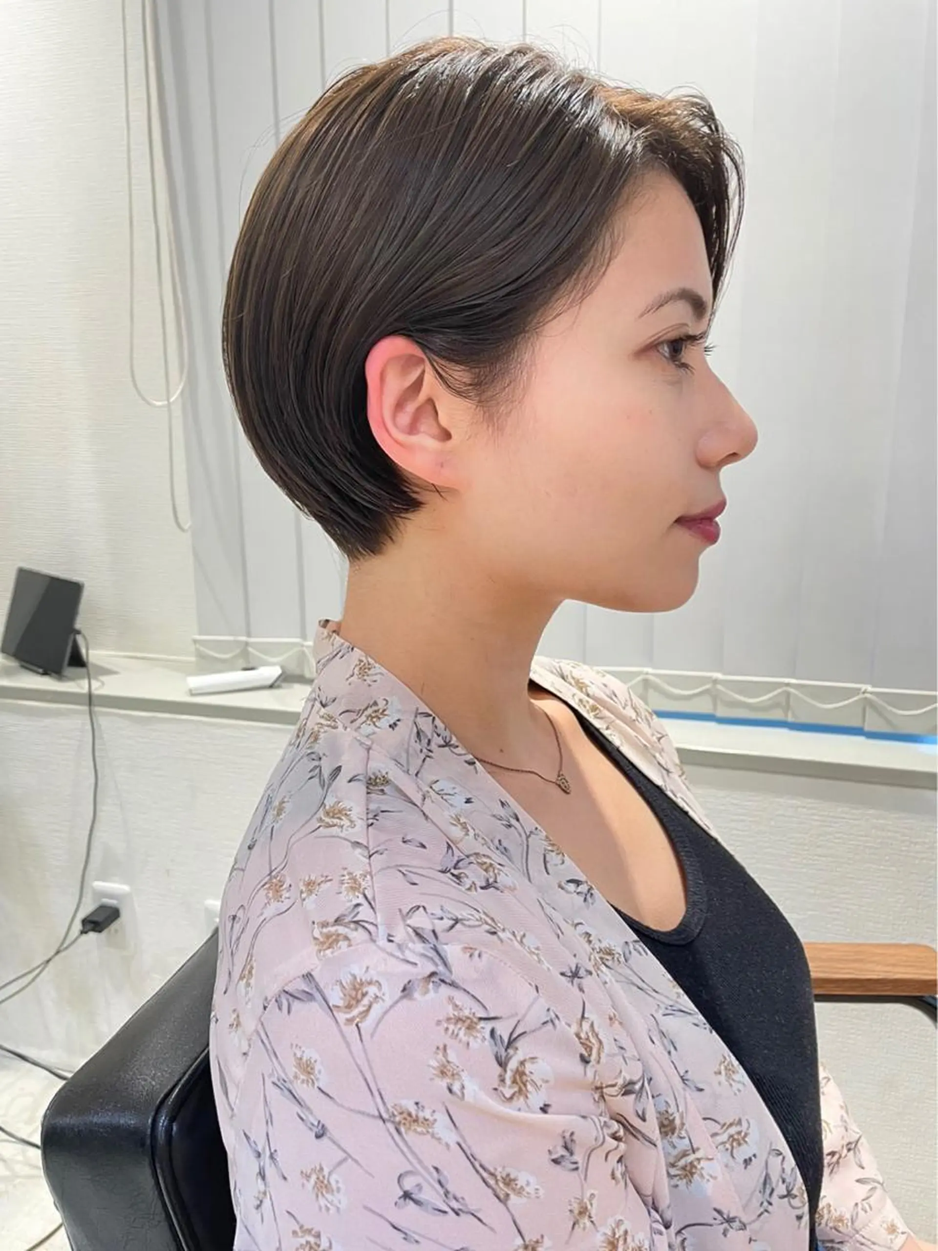 ショート カラー ショートボブ アッシュ ベージュカラー ボブ 伸ばしかけ カット ヘアカラー トリートメント 村上雅人 ナチュラルモードのヘアスタイル