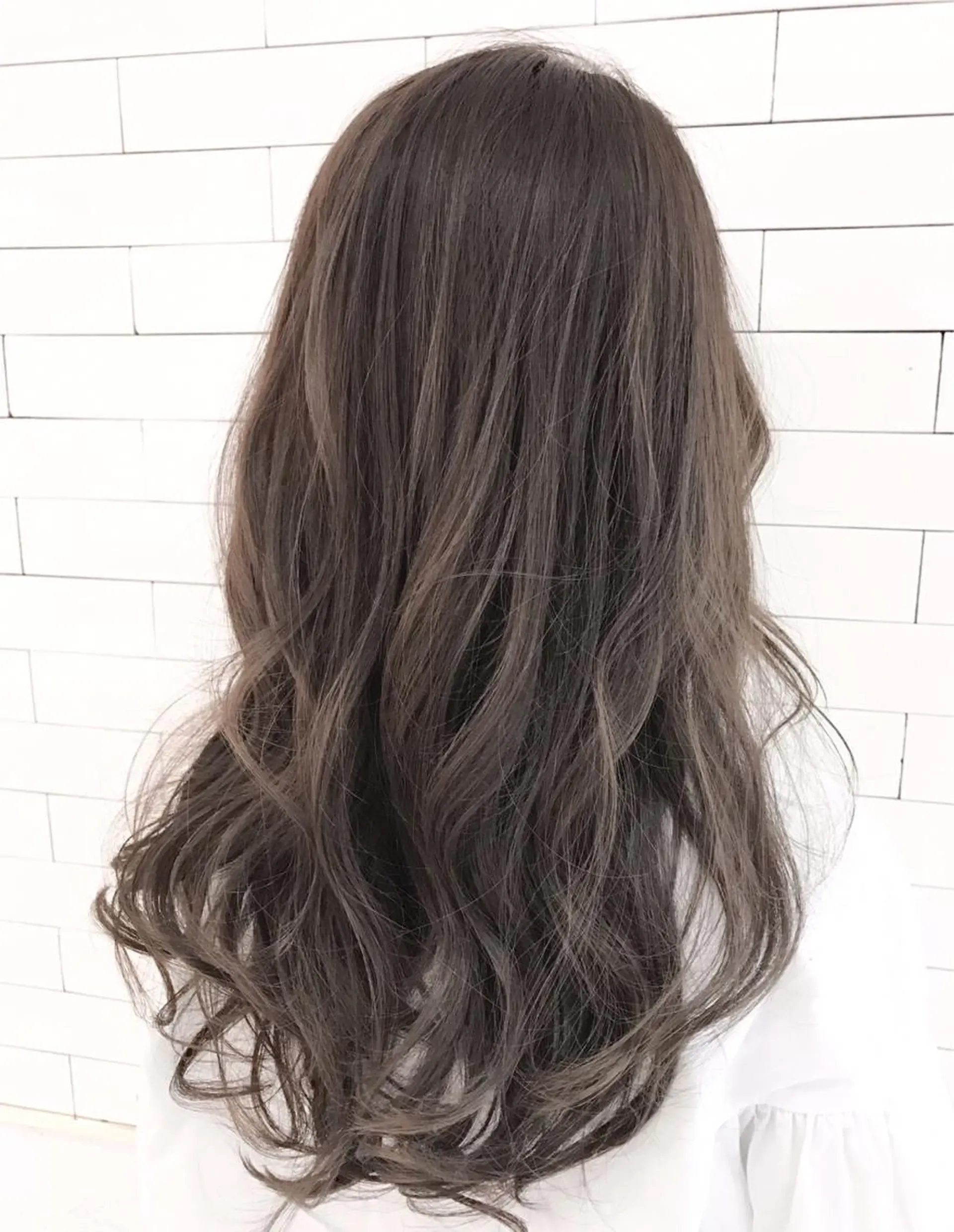 セミロング カラー 土谷 敦郎のヘアスタイル