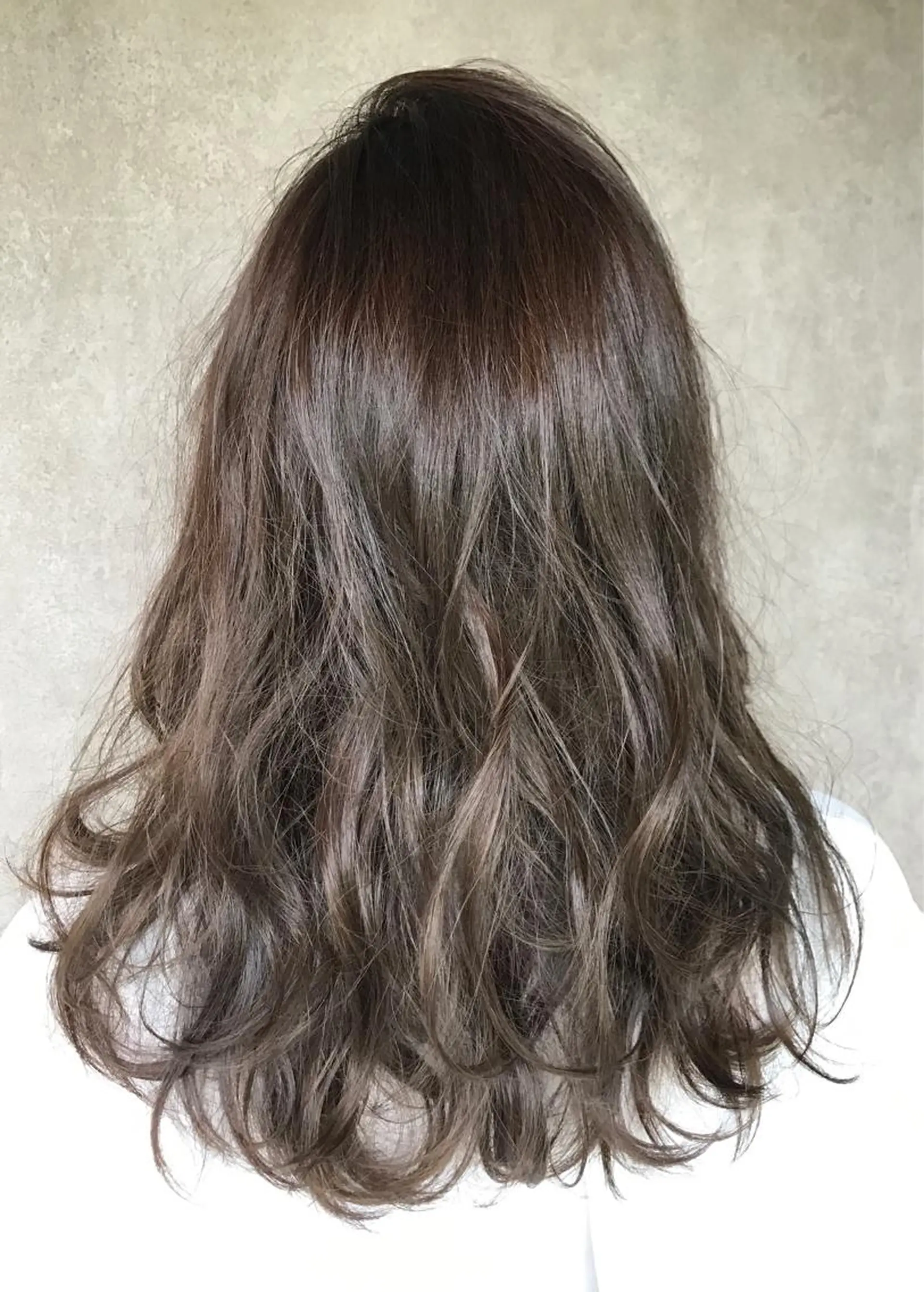 ミディアム カラー カット ヘアカラー トリートメント LACHIC LISAのヘアスタイル