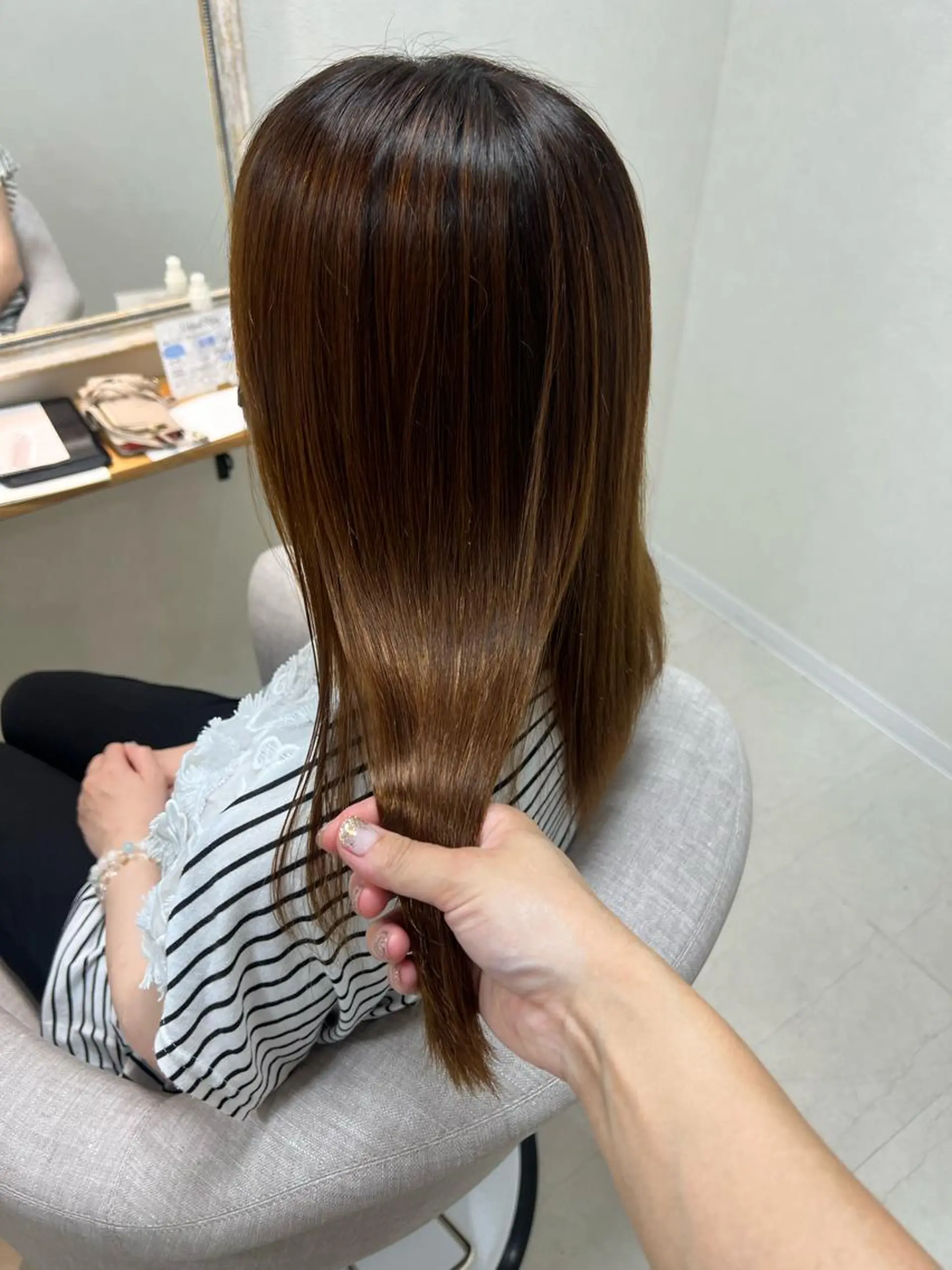 ミディアム ハイライト 縮毛矯正 カット ヘアカラー 縮毛矯正 トリートメント ショート/白髪ぼかし 君和田若菜のヘアスタイル
