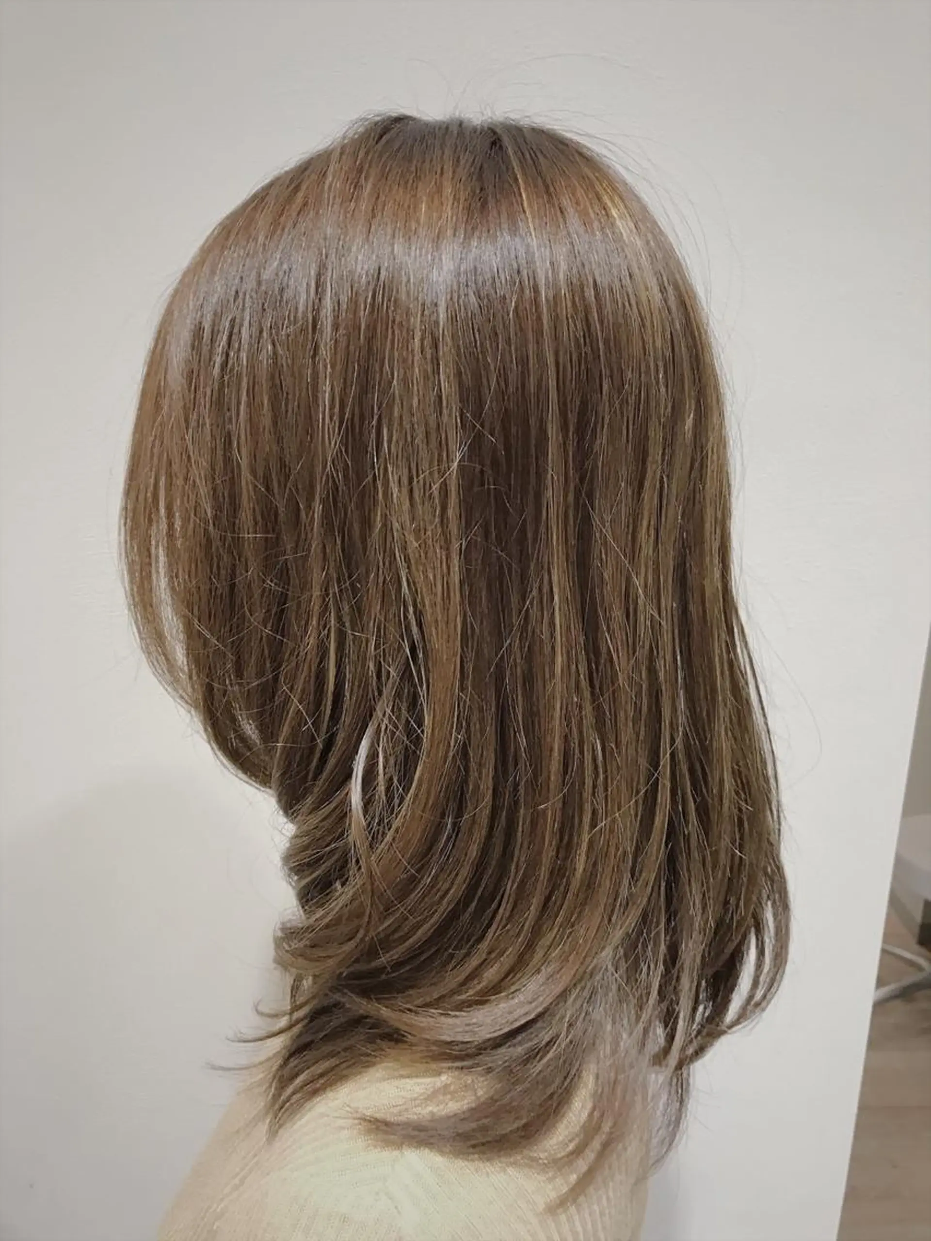 ミディアム カラー ハイライトカラー ハイライト 藤井 健のヘアスタイル