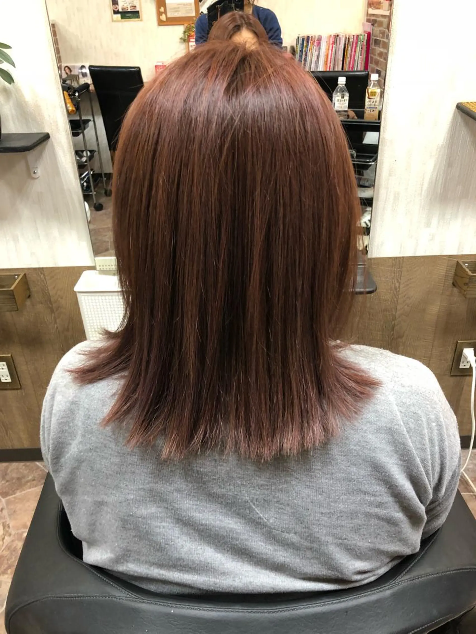 ミディアム ヘアカラー ヘアサロンオスカー 岸和田蛸地蔵店のヘアスタイル