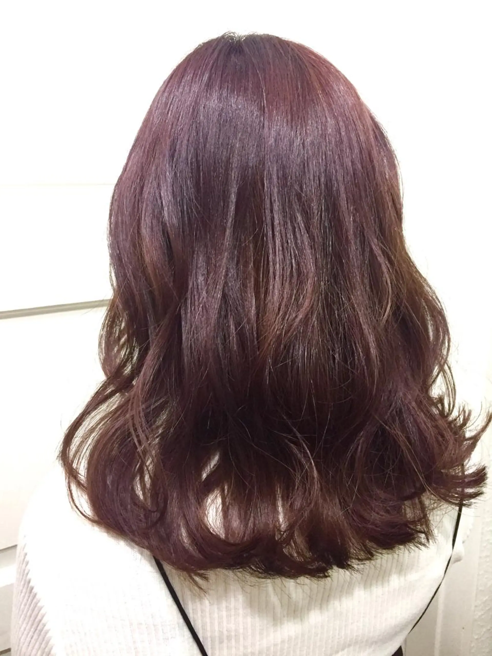 ミディアム セミロング ロング カラー ピンクカラー バイオレットカラー 若杉 諒のヘアスタイル