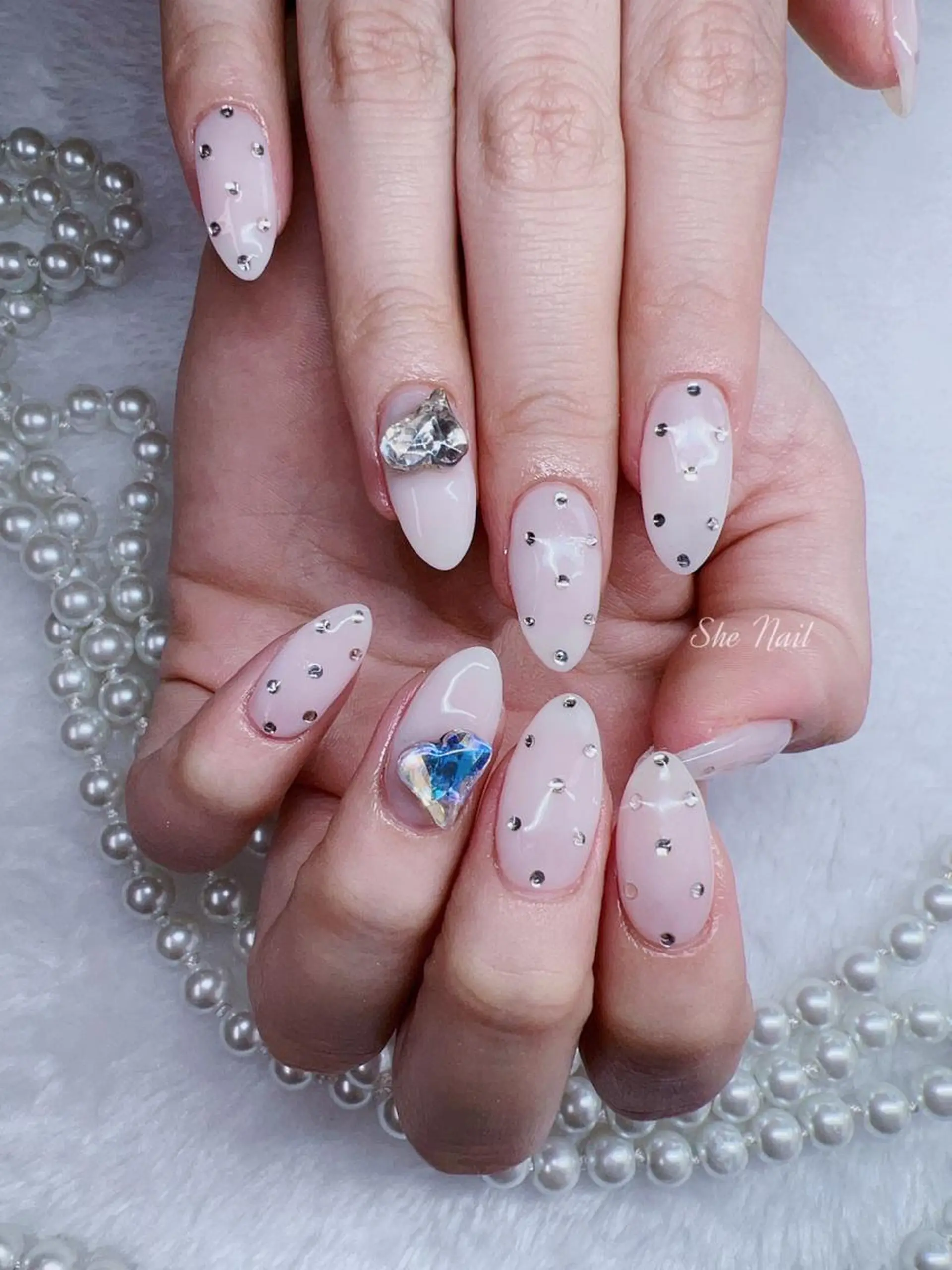 ネイル チークネイル 長さ出し フレンチネイル マグネットネイル 持ち込み ハンドネイル She   Nail所属・ISA_ BELLAのネイルデザイン