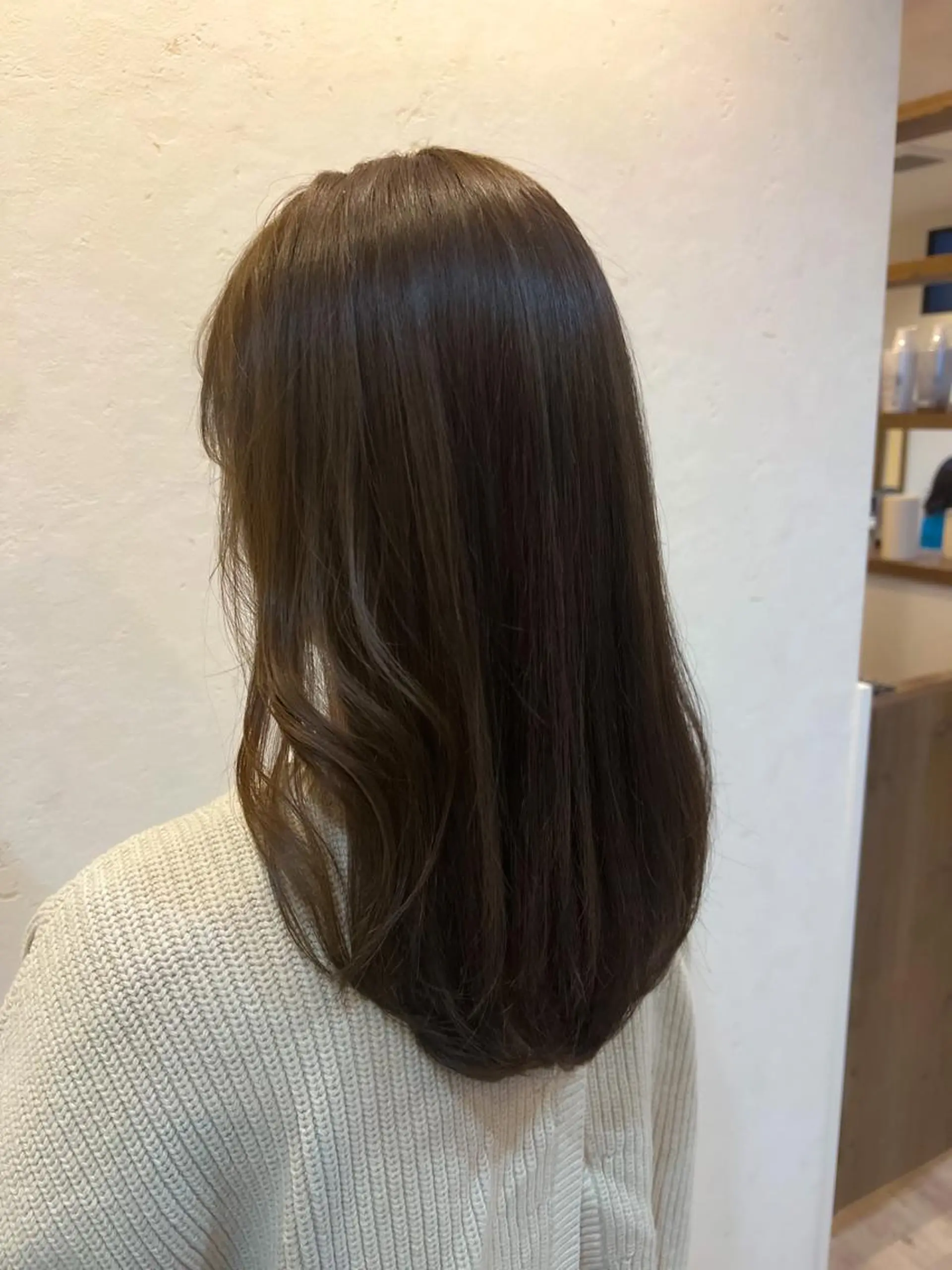 ロング カラー アッシュ ベージュカラー 透明感カラー 工藤 梨花のヘアスタイル