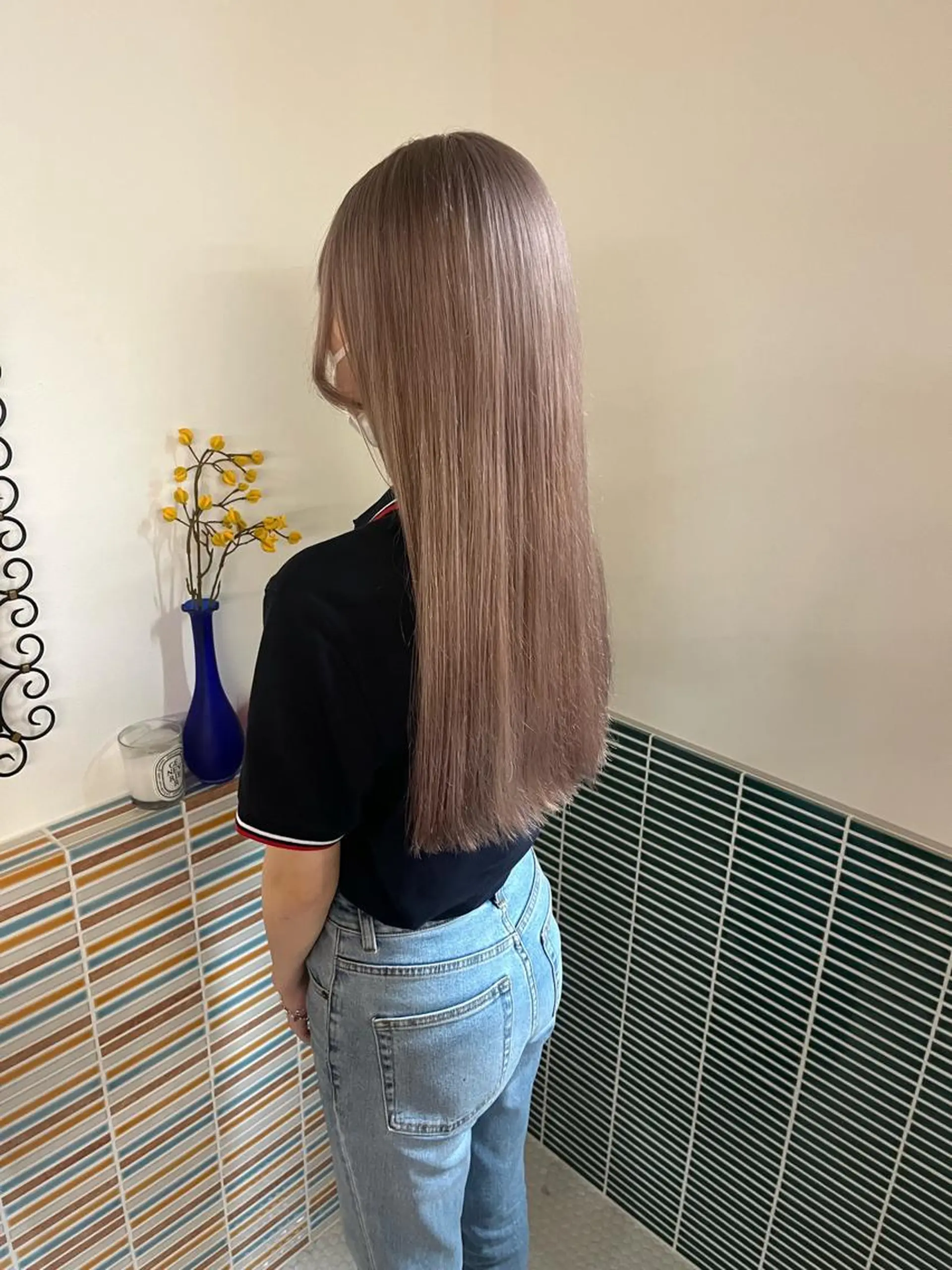 ロング カラー ベージュカラー ブリーチ ミルクティーベージュ ヘアカラー トリートメント 🩷ハイトーン透明感 レイヤー🩷ユリカのヘアスタイル