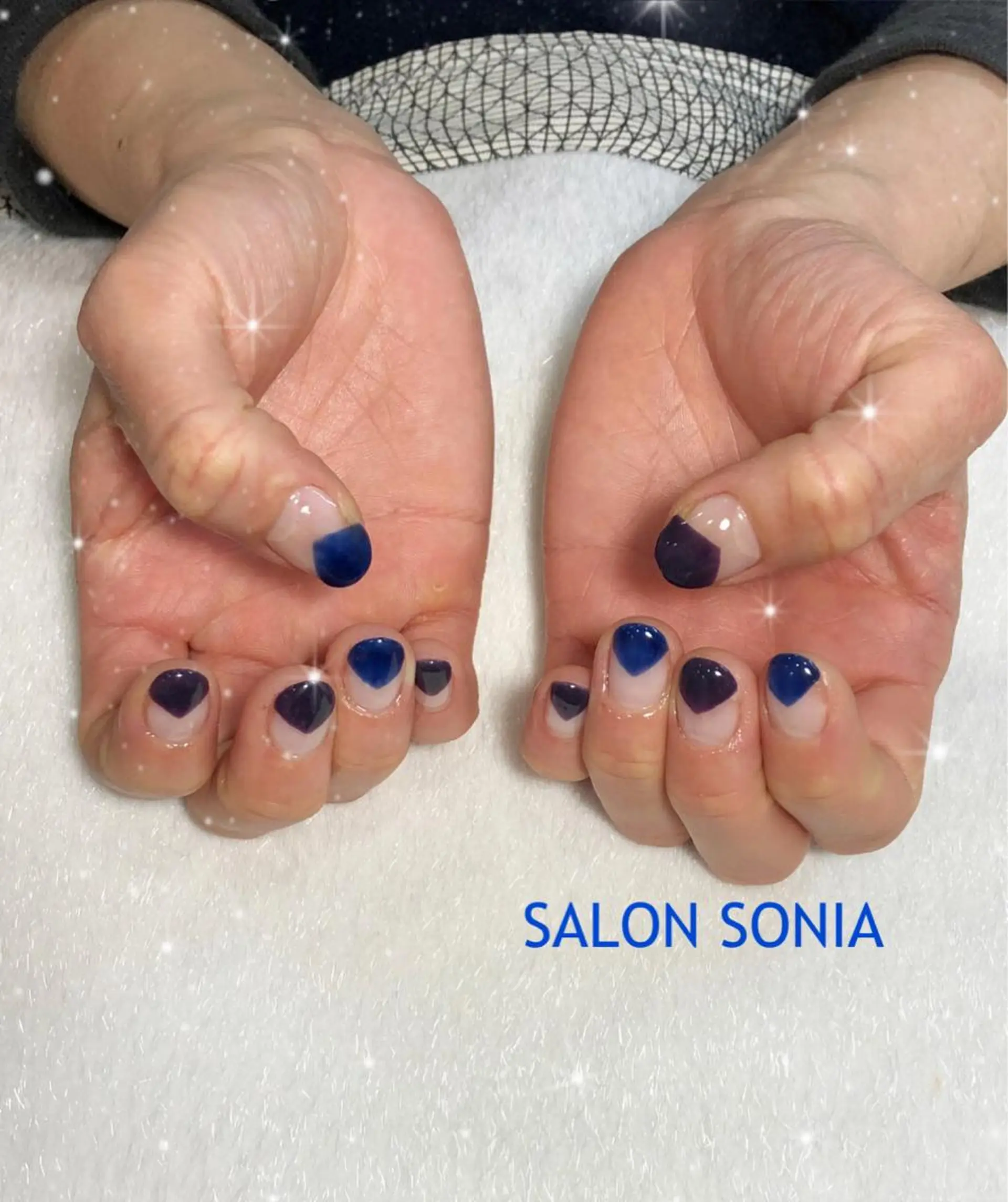 ネイル 小顔・毛穴・たるみ ネイル　似内真樹のエステ・リラクイメージ