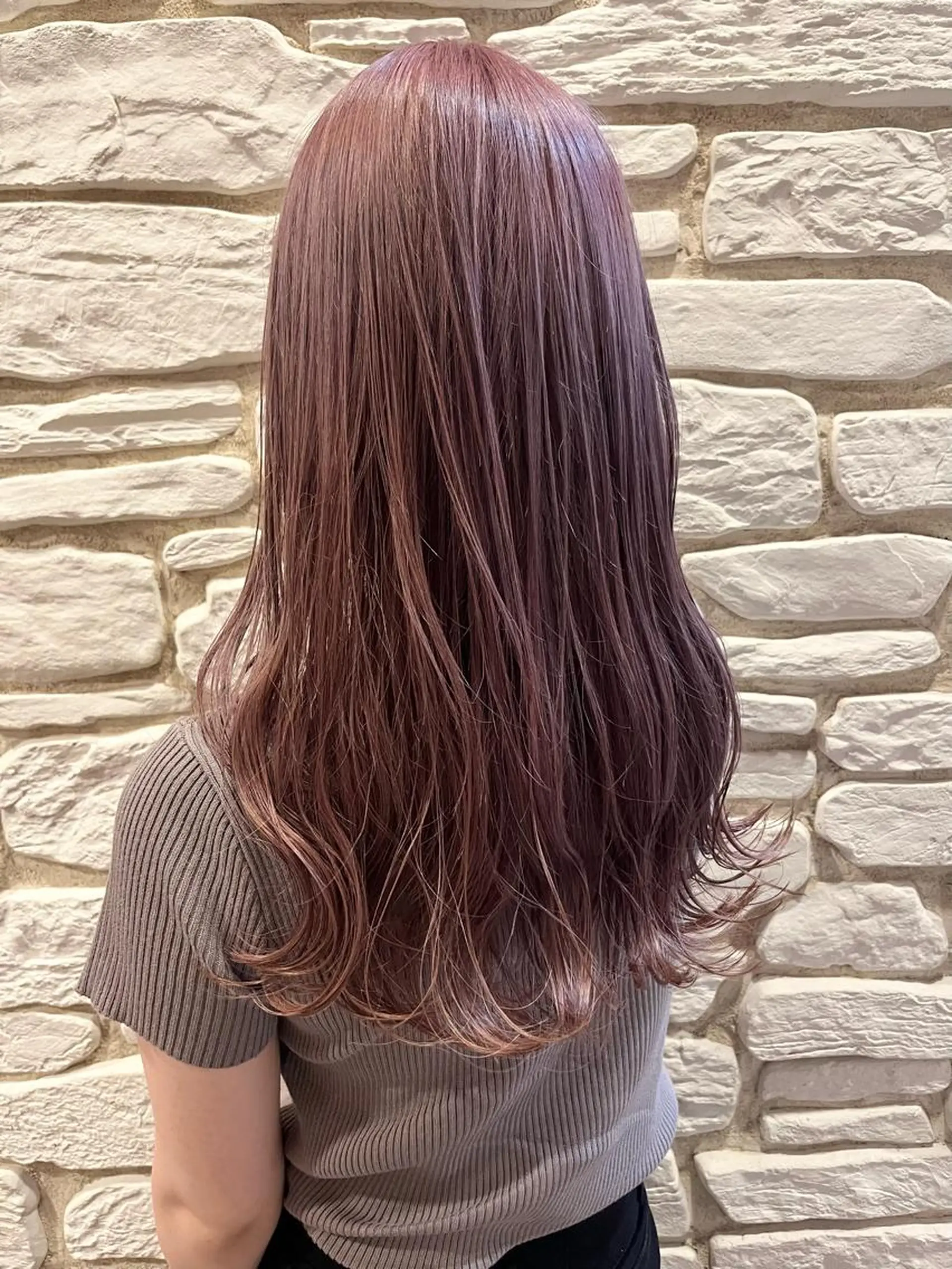 ロング カラー ヘアアレンジ ブリーチ ラベンダーカラー ラベンダーピンク ピンクカラー 溝口 ひなこのマツエク・マツパデザイン
