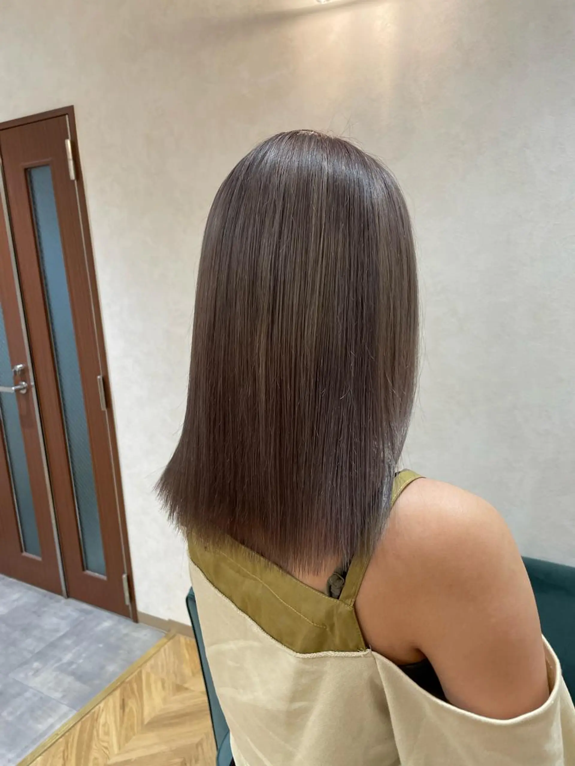 ミディアム カラー グレージュ ヘアカラー トリートメント Lond  mare 🦋ayana🦋のヘアスタイル