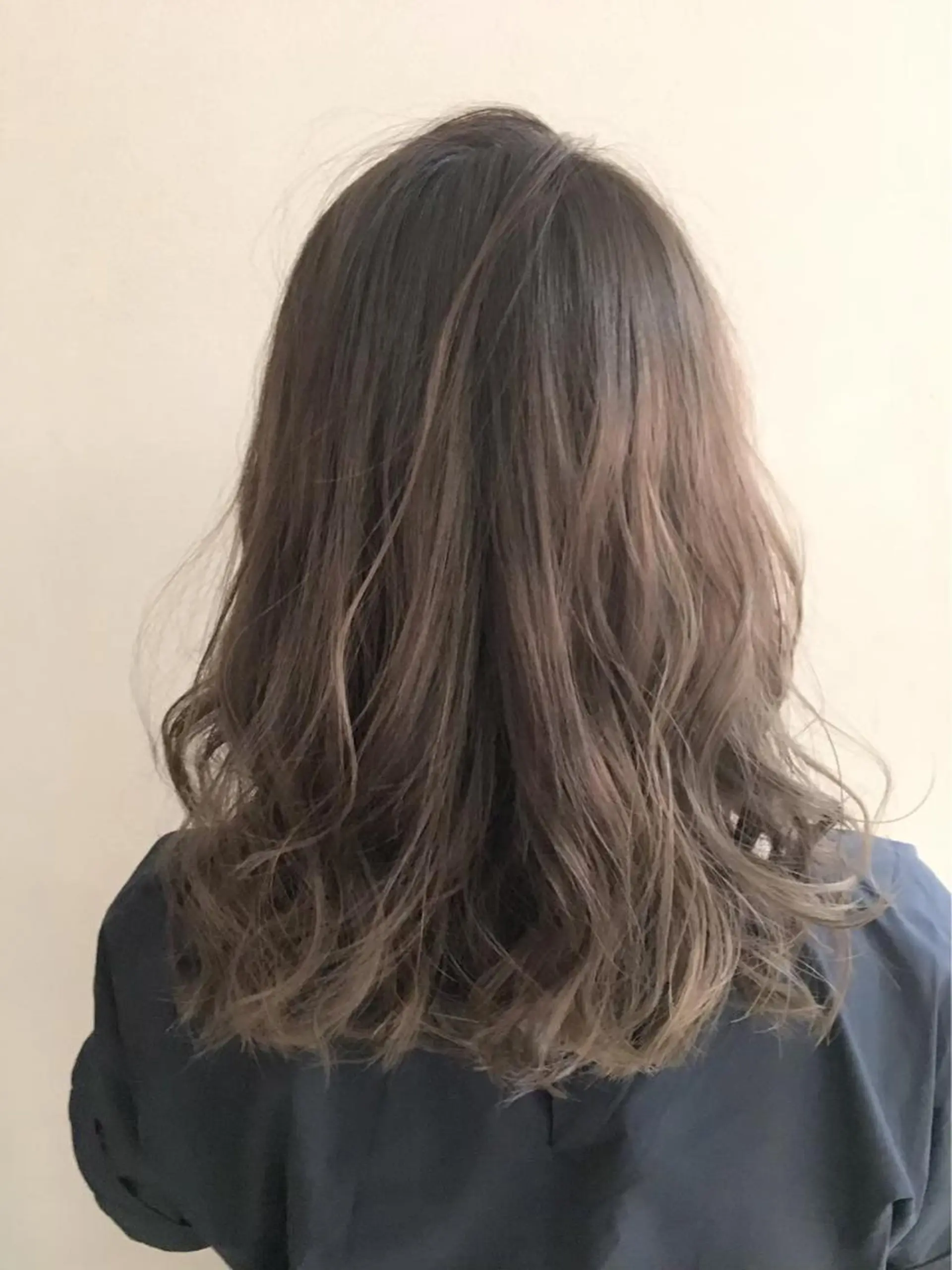 セミロング 顔周り/ブリーチなし /縮毛矯正🫧伊勢のヘアスタイル