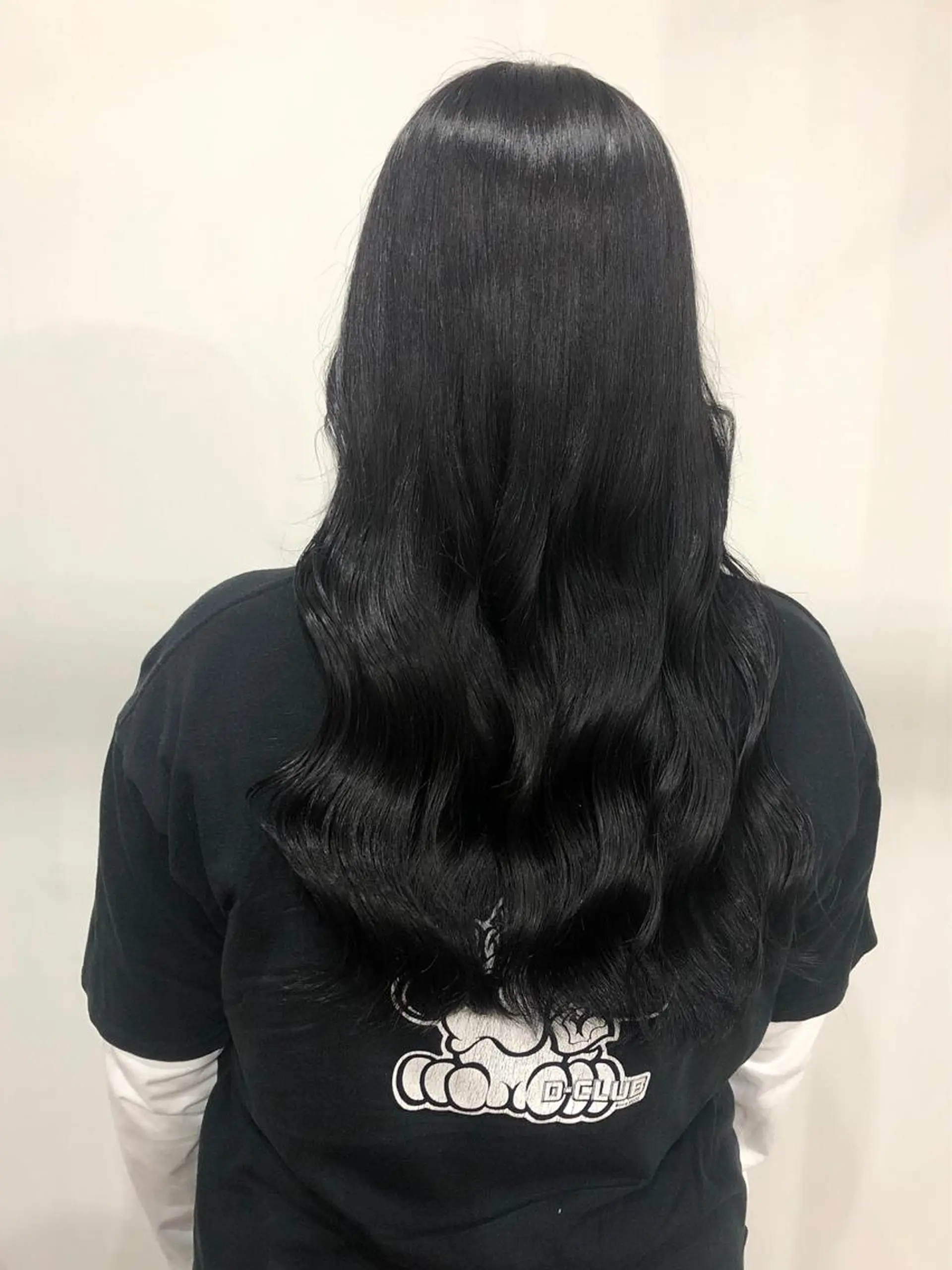 カラー ヘアカラー white.梅田 デザインカラー🦄のヘアスタイル