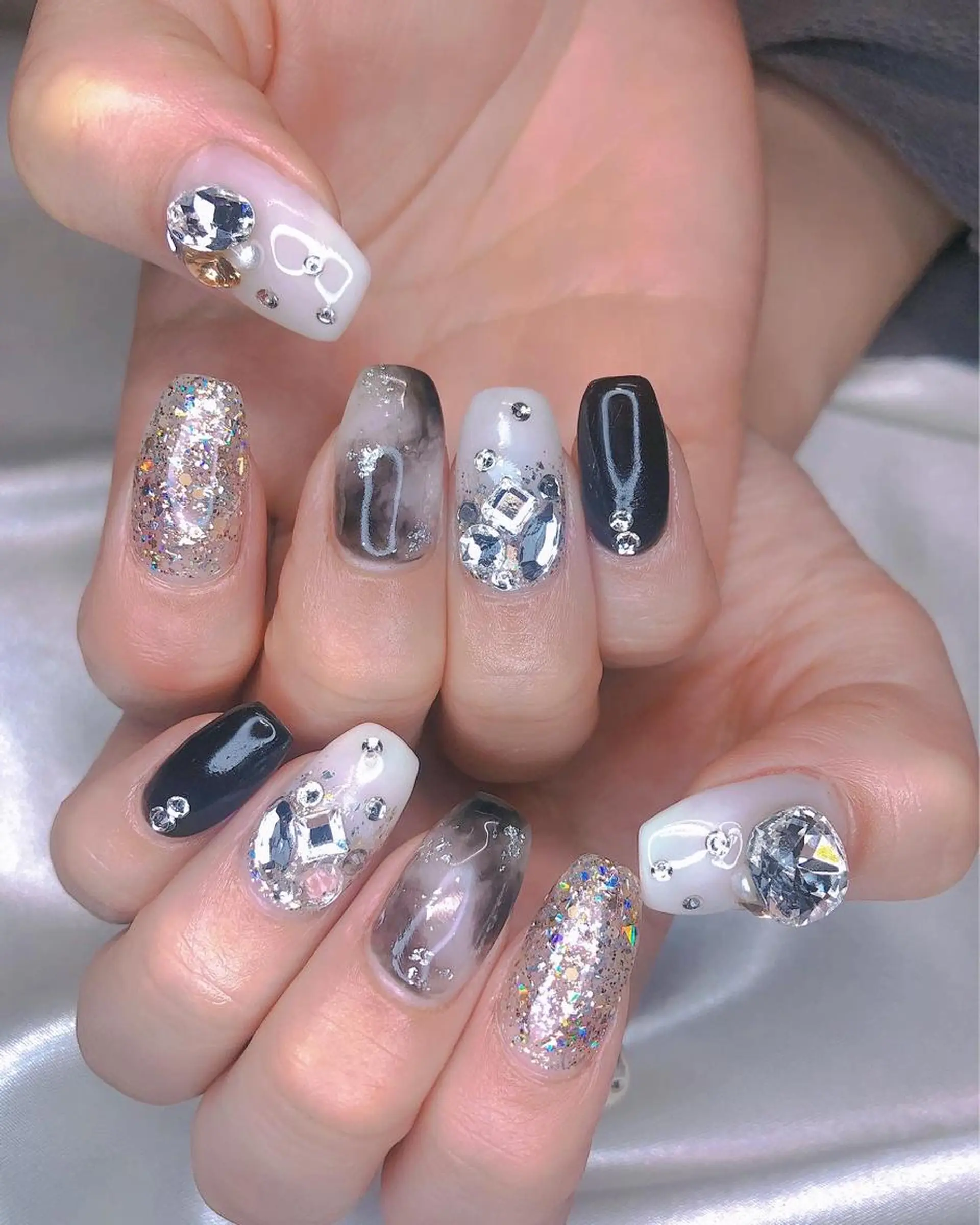 ネイル 持ち込み ハンドネイル フットネイル mi chiのネイルデザイン