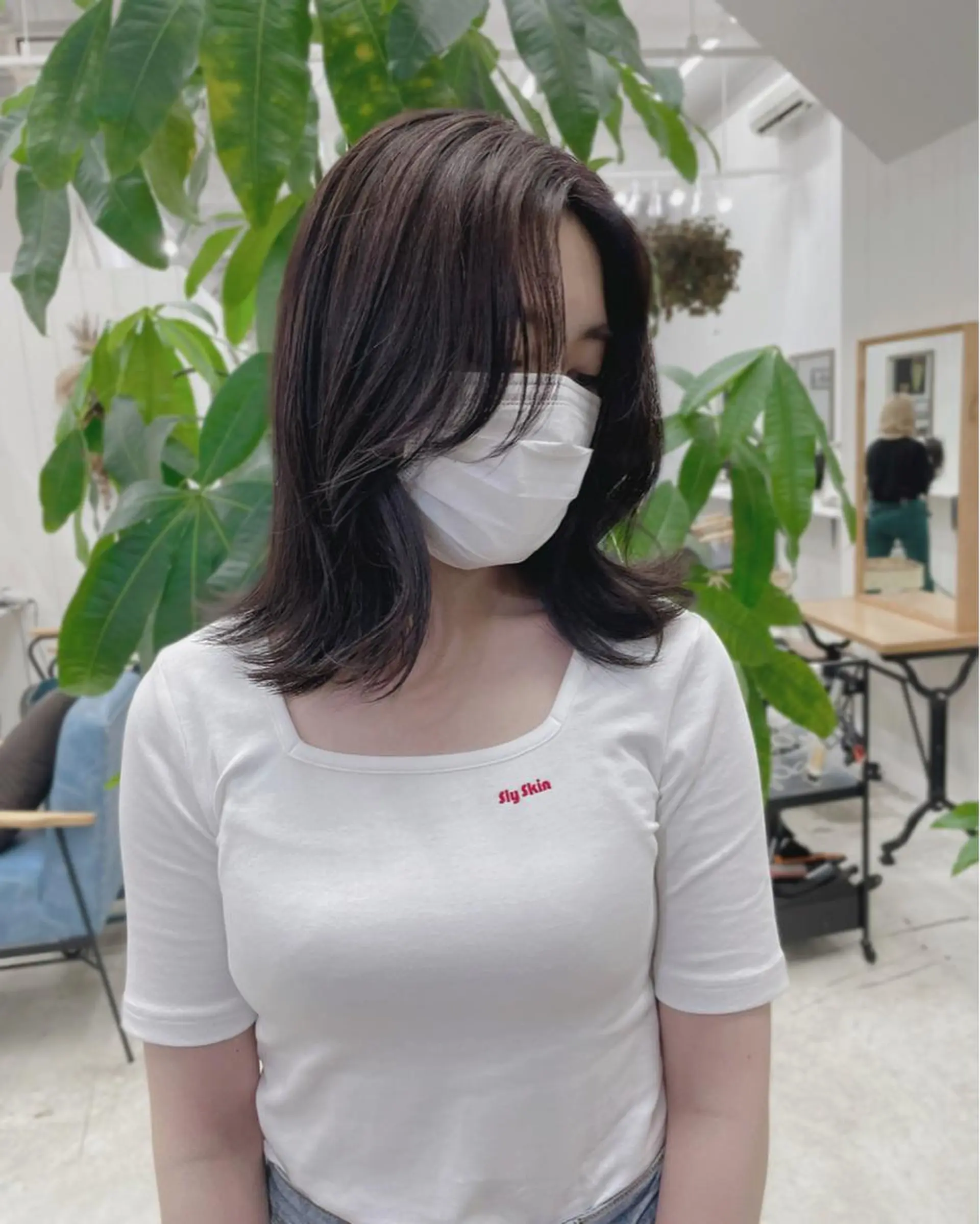 ミディアム ヘアカラー Ann./艶髪 /レイヤーカットのヘアスタイル