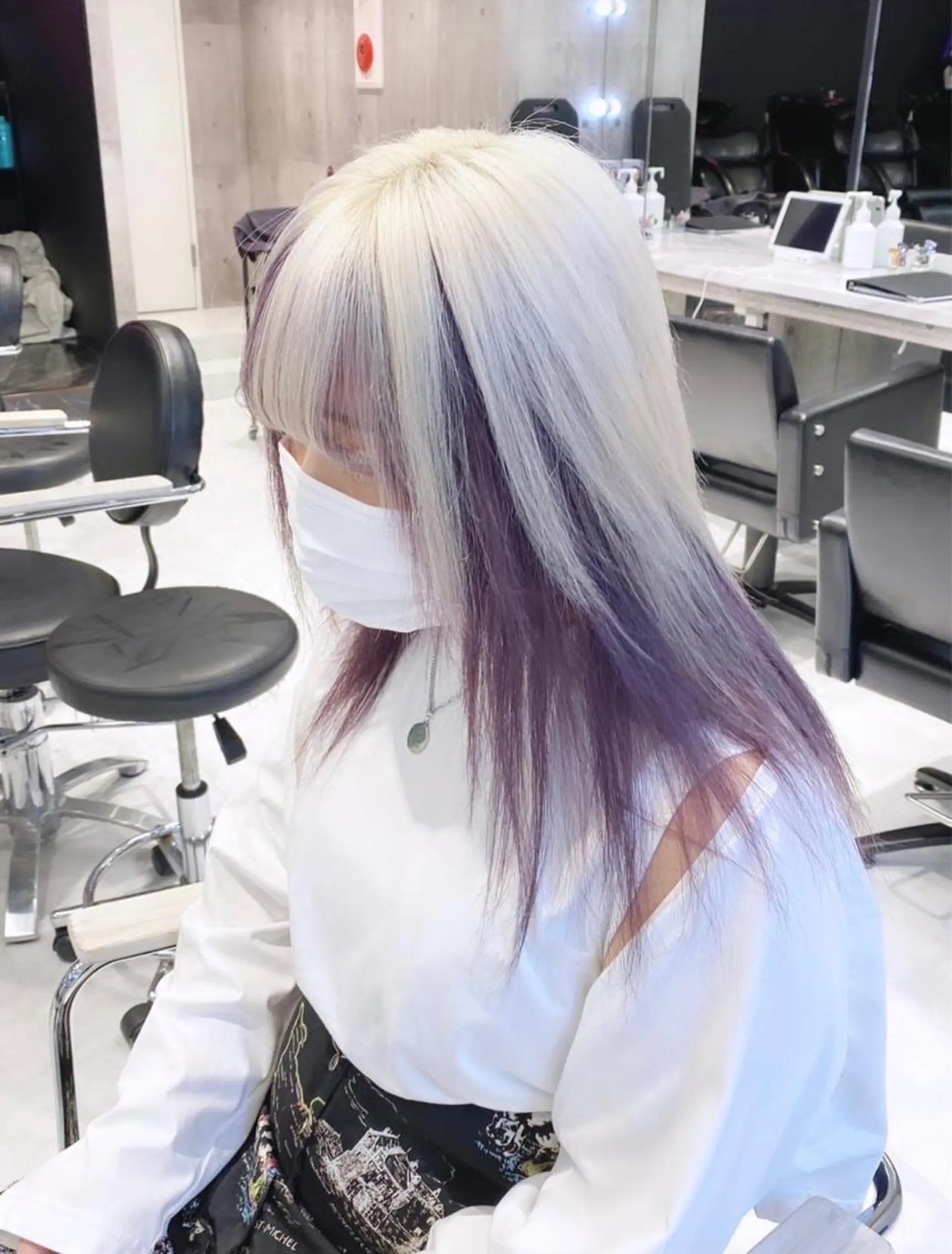 ロング カラー パーマ ヘアアレンジ メンズ キッズ ネイル マツエク・マツパ アイブロウ メンズインナーカラー ブロンド インナーカラー ホワイトブロンド 眉カラー ハイトーンNo.1 👩🏼NaGiSaのヘアスタイル