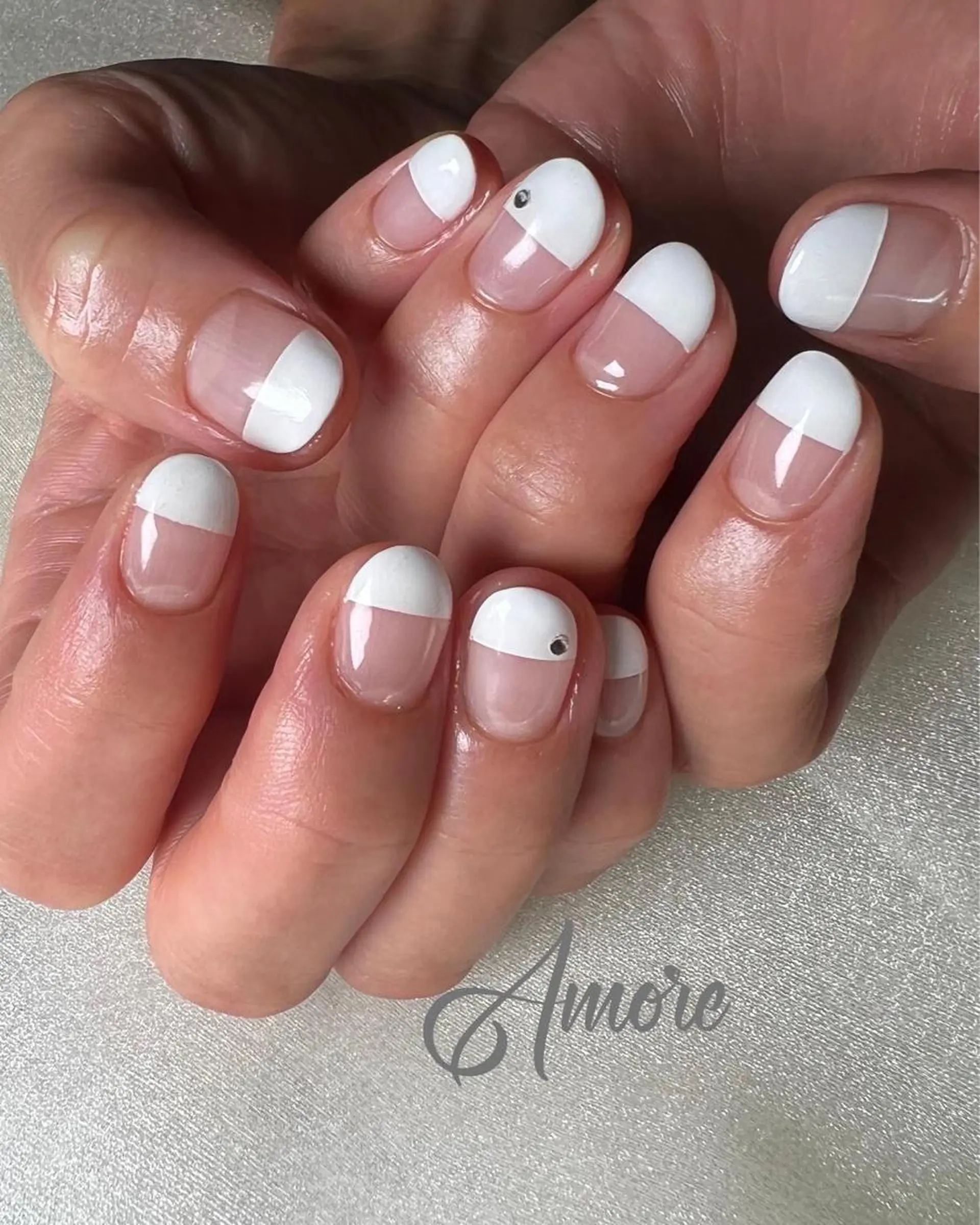 ネイル ジェルネイル 氷ネイル・うるうるネイル マグネットネイル ミラーネイル ニュアンスネイル You kyehwaのネイルデザイン