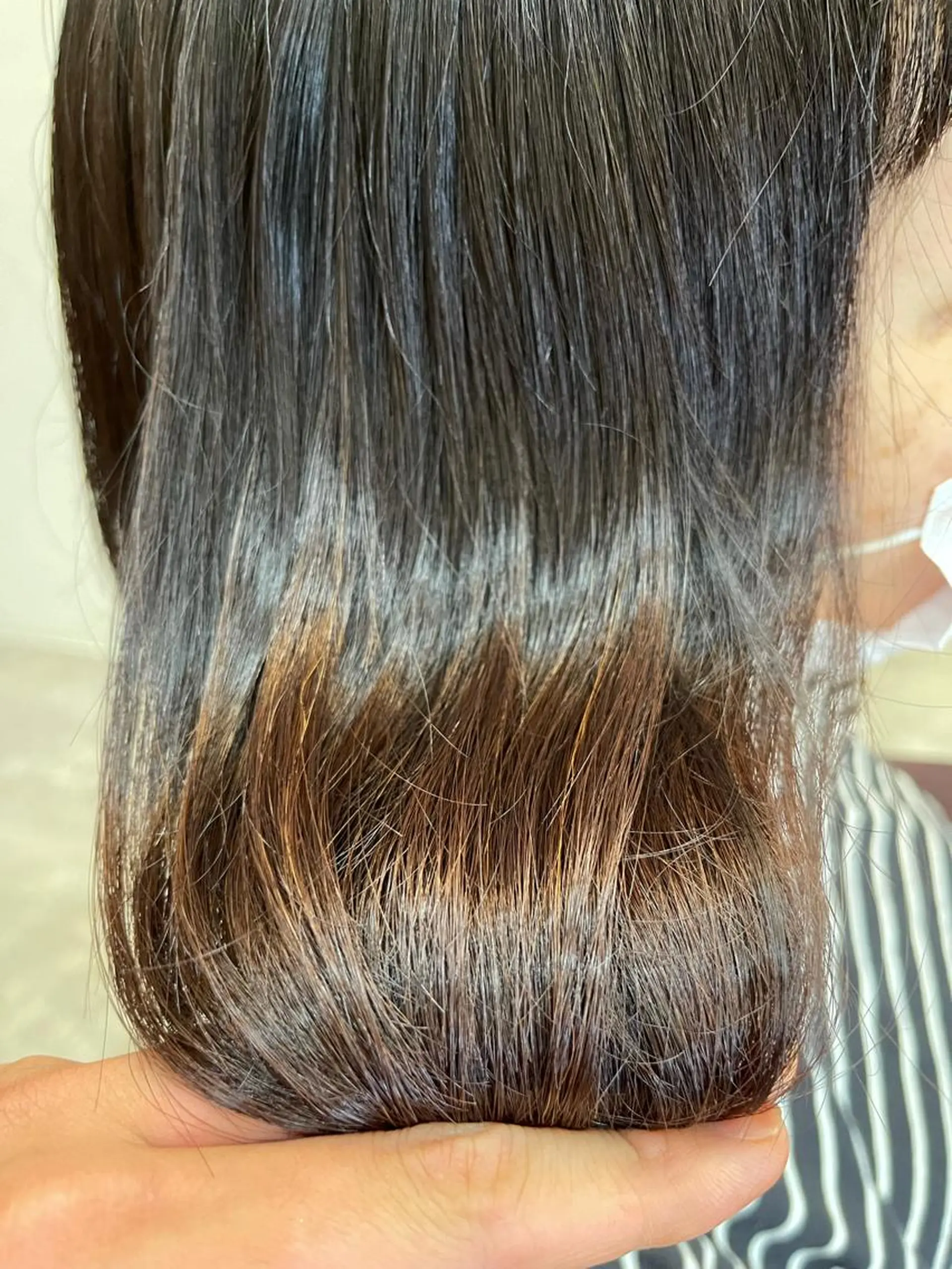 ミディアム カラー くせ毛カット終着点 カワサキトオル溝の口のヘアスタイル