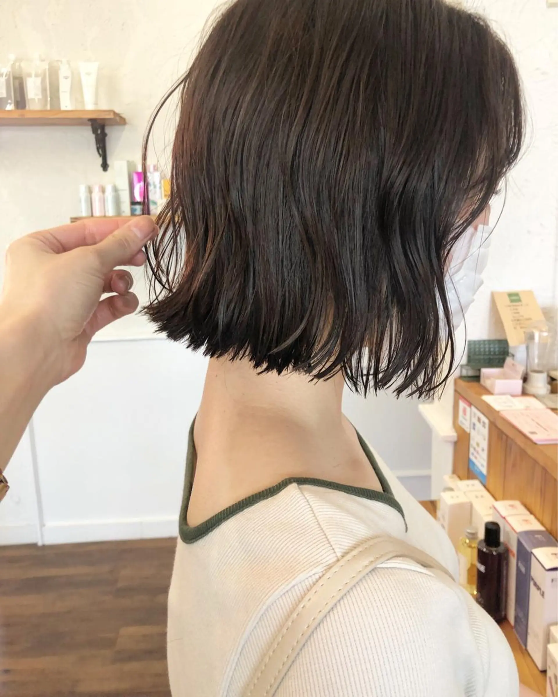ショート カラー ボブ カット ヘアカラー トリートメント 江原 彩華のヘアスタイル
