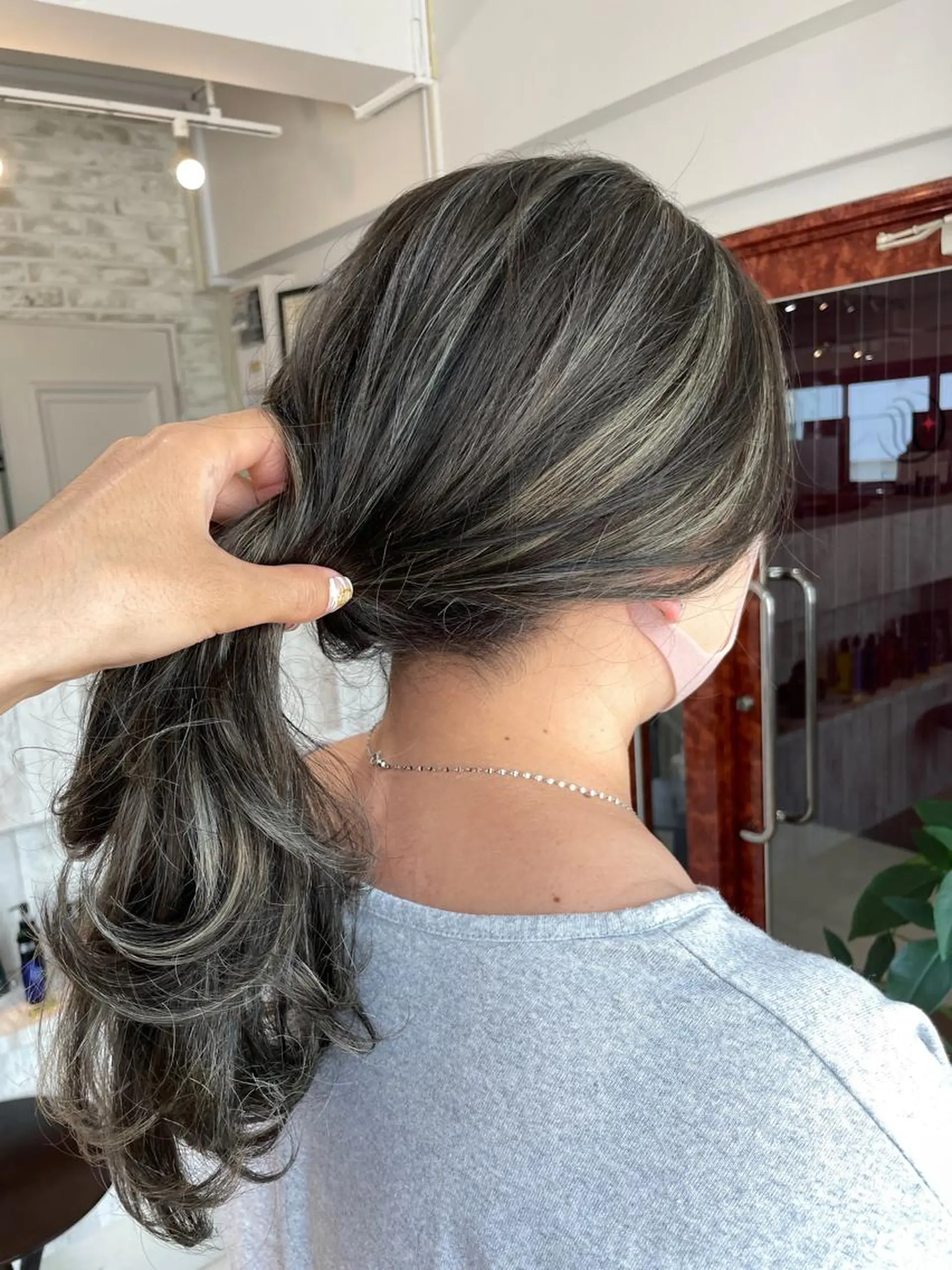 ロング カラー ハイライトカラー ハイライト takumi Hのヘアスタイル